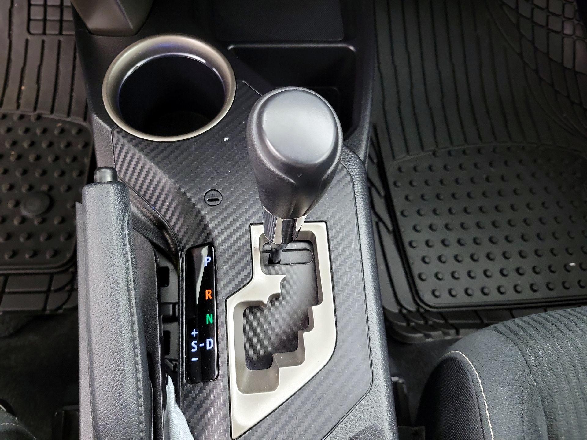 Thumbnail: 2014 Toyota RAV4 - 16