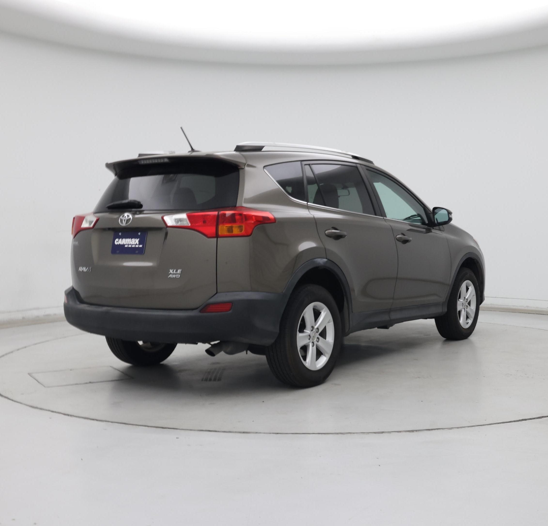 Thumbnail: 2014 Toyota RAV4 - 8