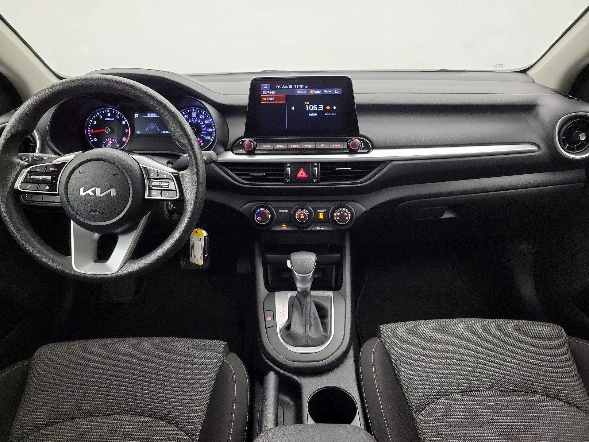 Thumbnail: 2024 Kia Forte - 9