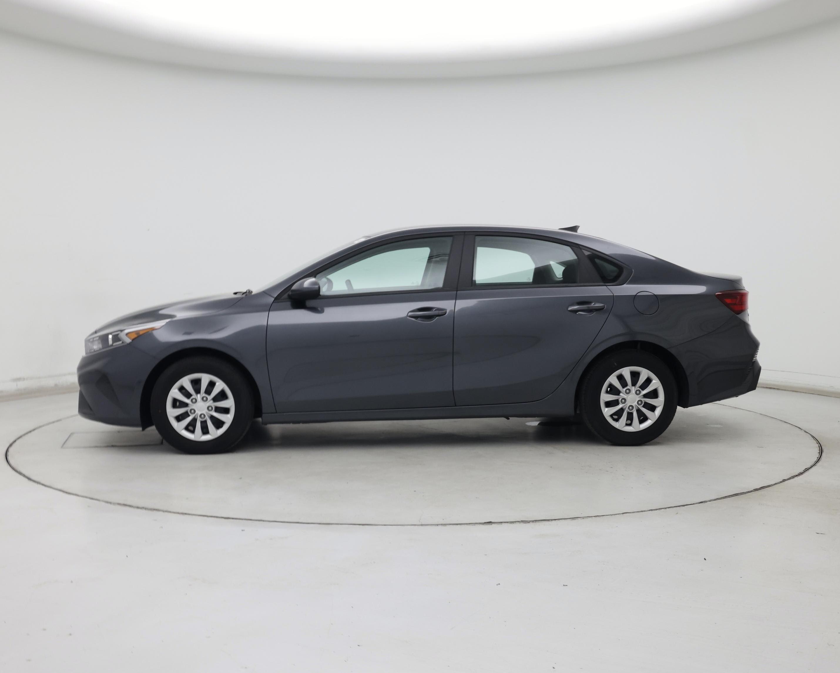 Thumbnail: 2024 Kia Forte - 3