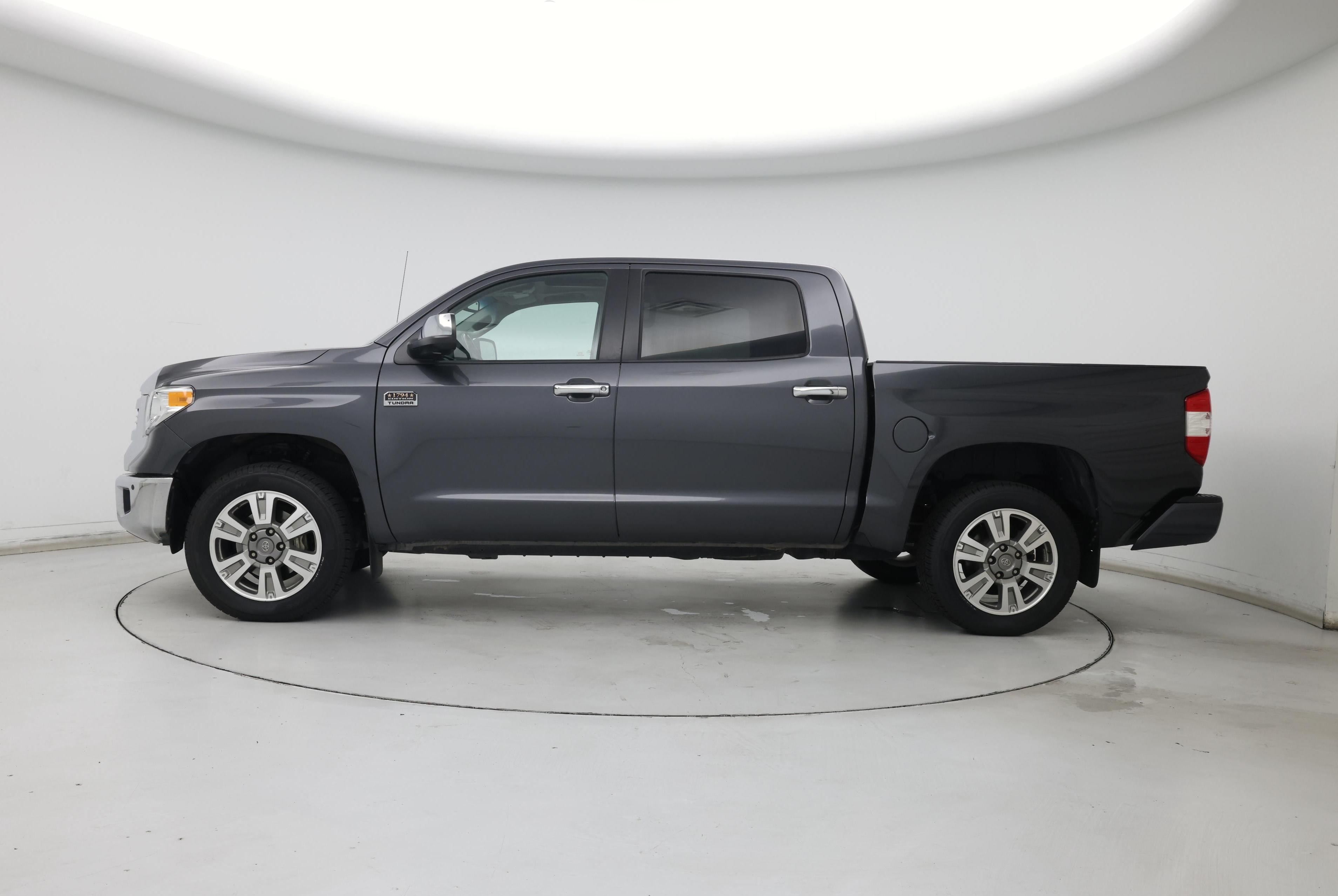 Thumbnail: 2017 Toyota Tundra - 3
