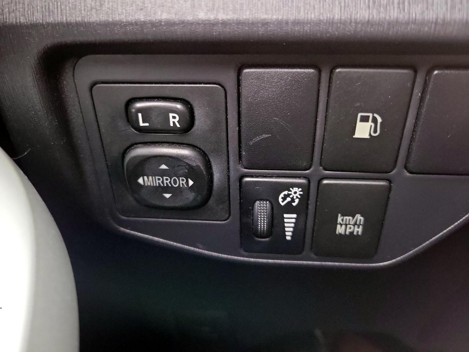 Thumbnail: 2014 Toyota Prius - 13