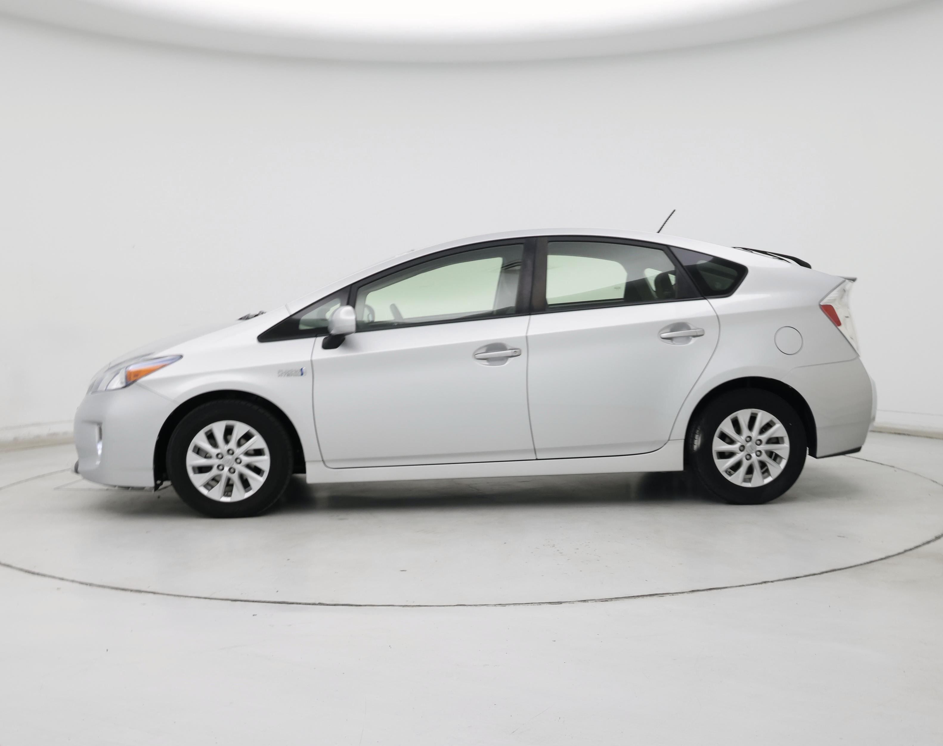 Thumbnail: 2014 Toyota Prius - 3