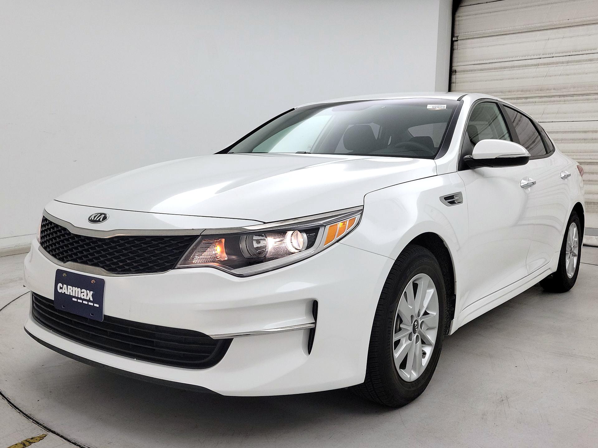 Thumbnail: 2016 Kia Optima - 3