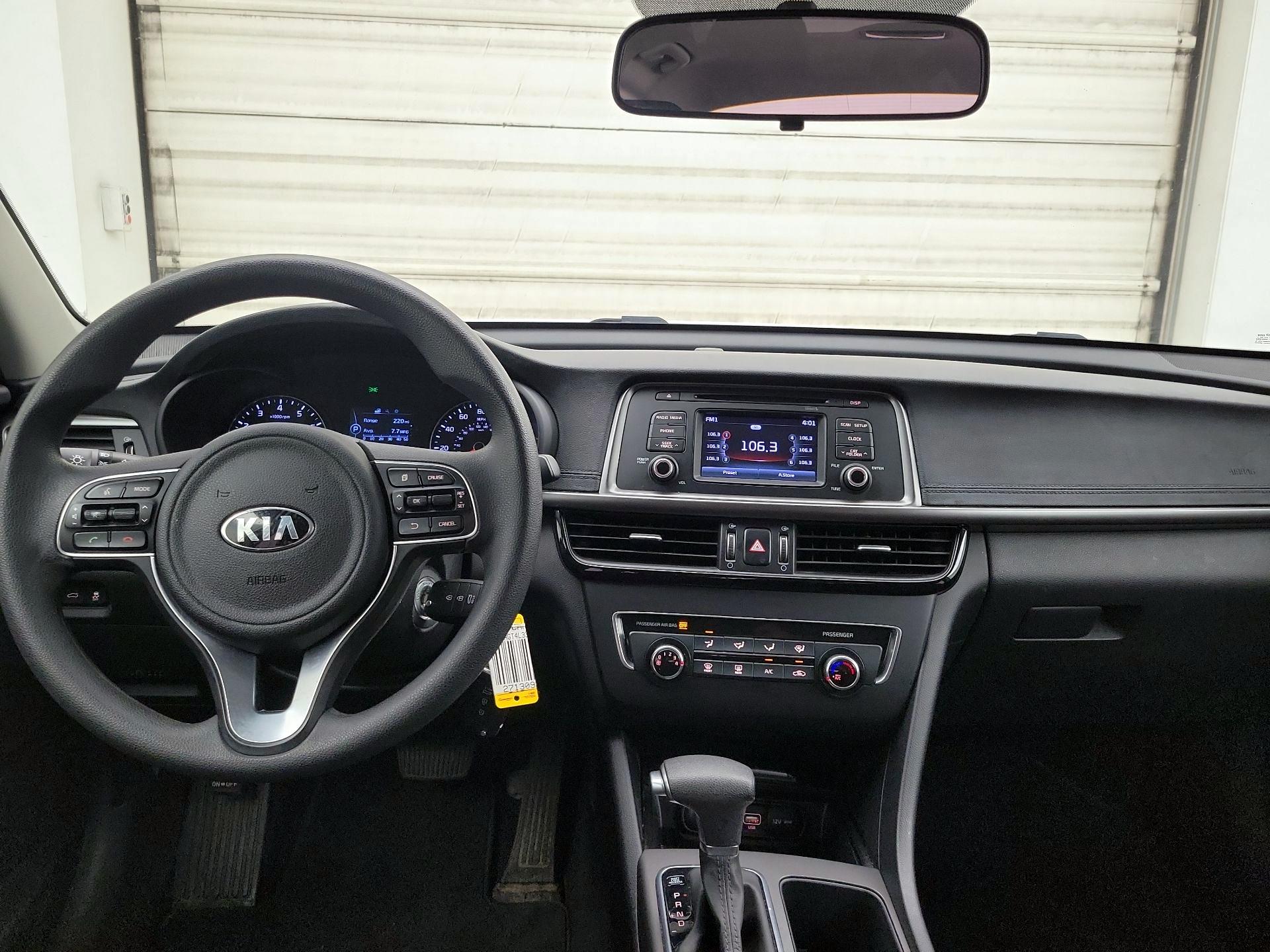 Thumbnail: 2016 Kia Optima - 8