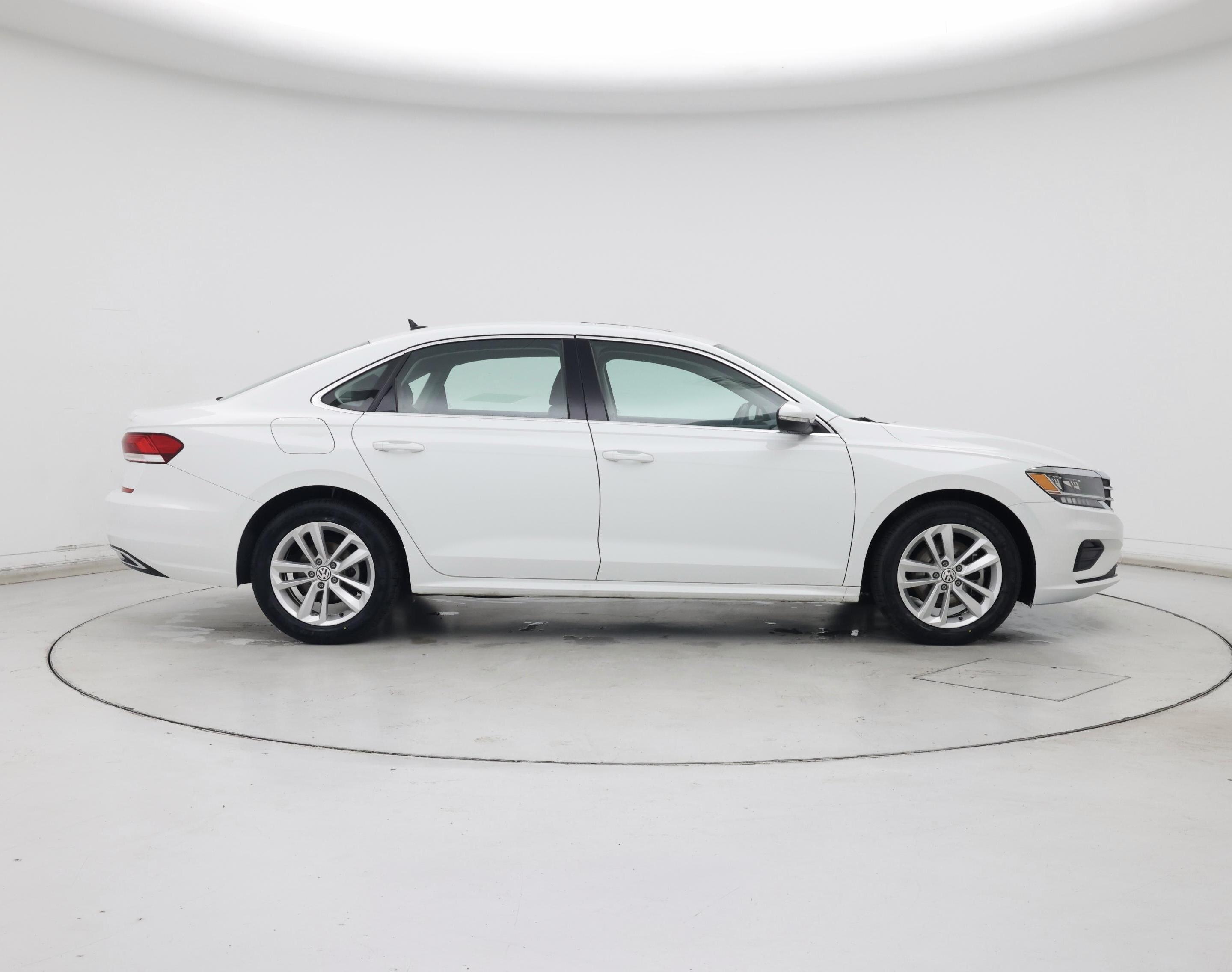 Thumbnail: 2020 Volkswagen Passat - 7