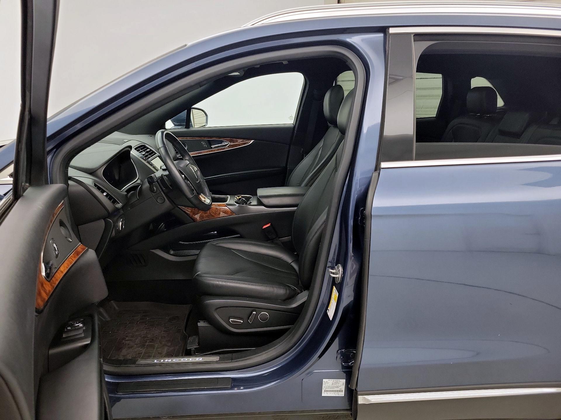 Thumbnail: 2019 Lincoln Nautilus - 11
