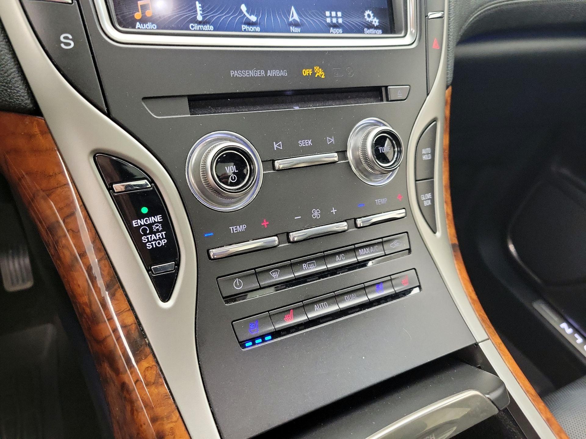 Thumbnail: 2019 Lincoln Nautilus - 17