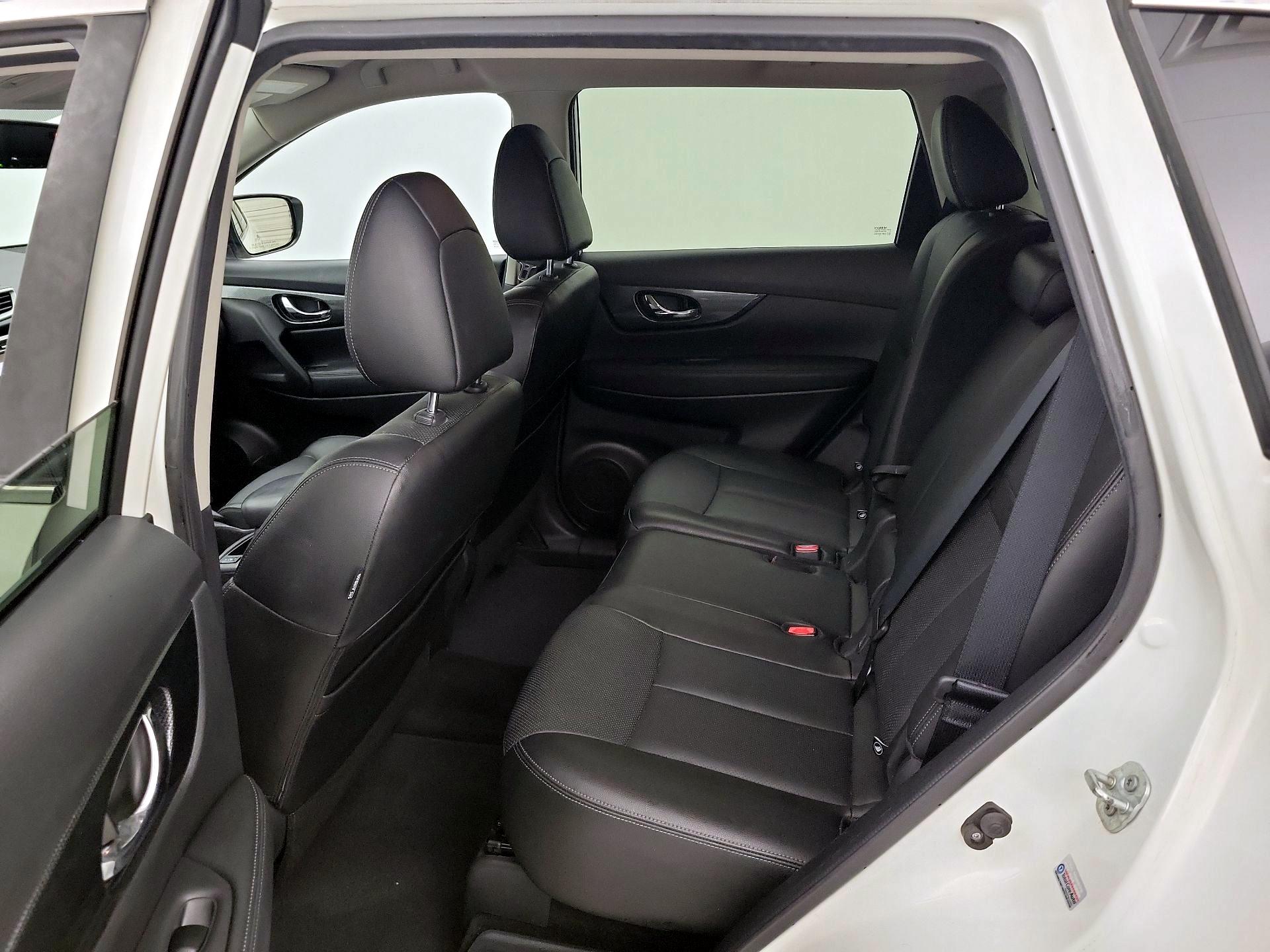 Thumbnail: 2016 Nissan Rogue - 20