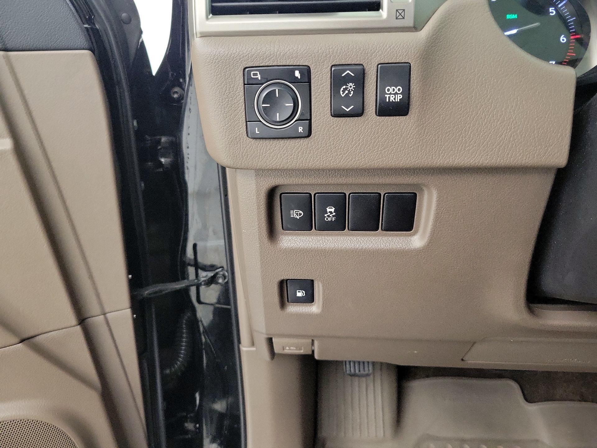 Thumbnail: 2017 Lexus GX - 13