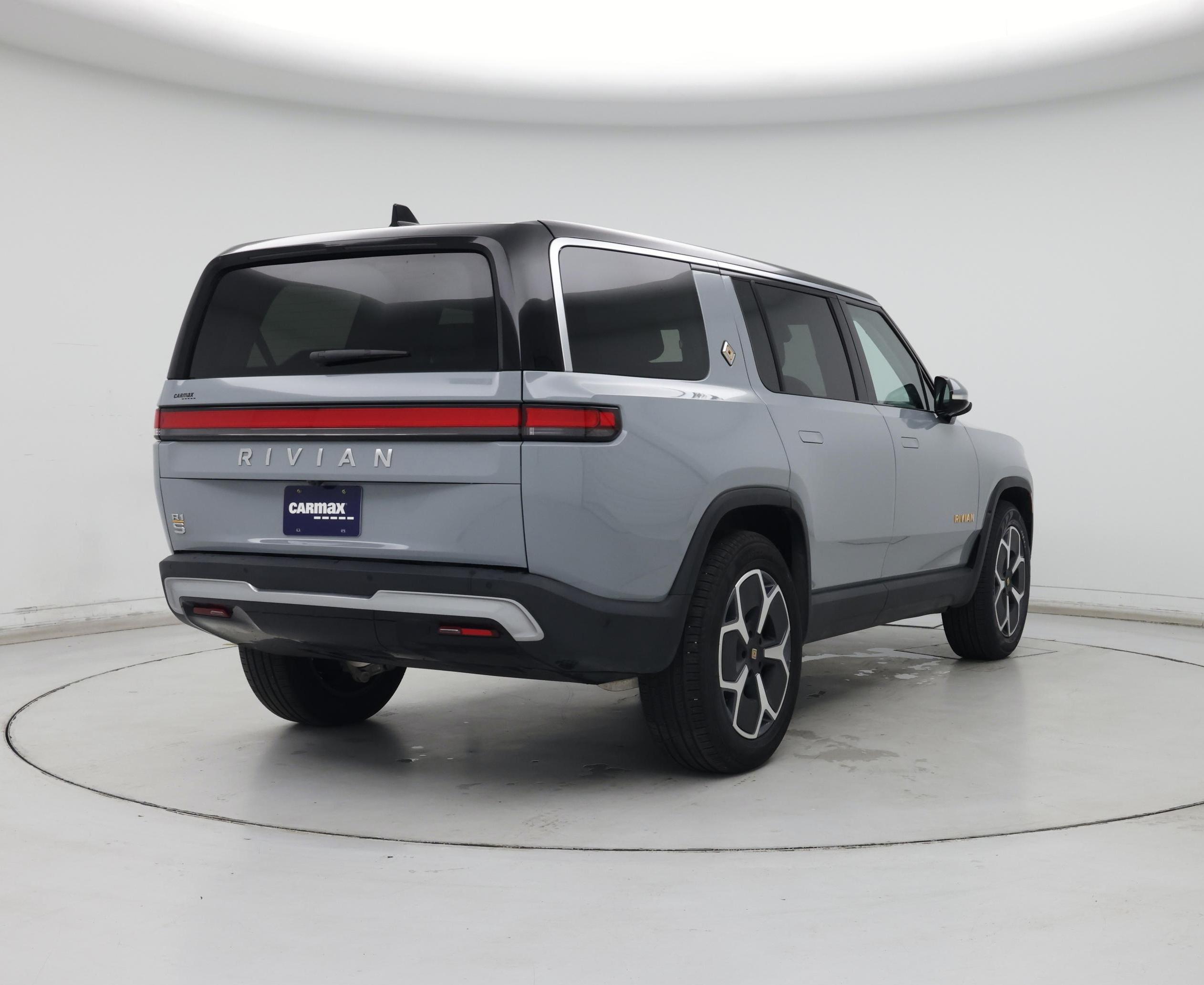 Thumbnail: 2024 Rivian R1S - 8