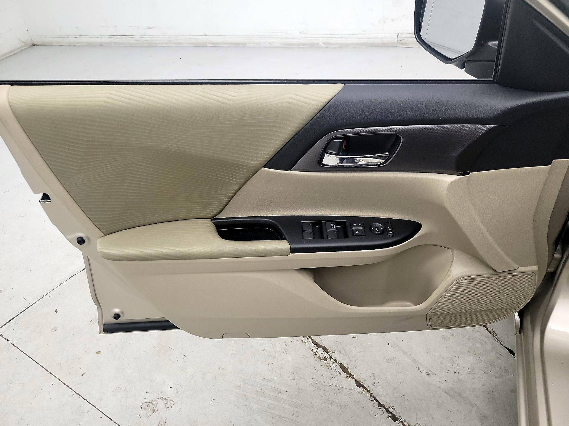 Thumbnail: 2014 Honda Accord - 12