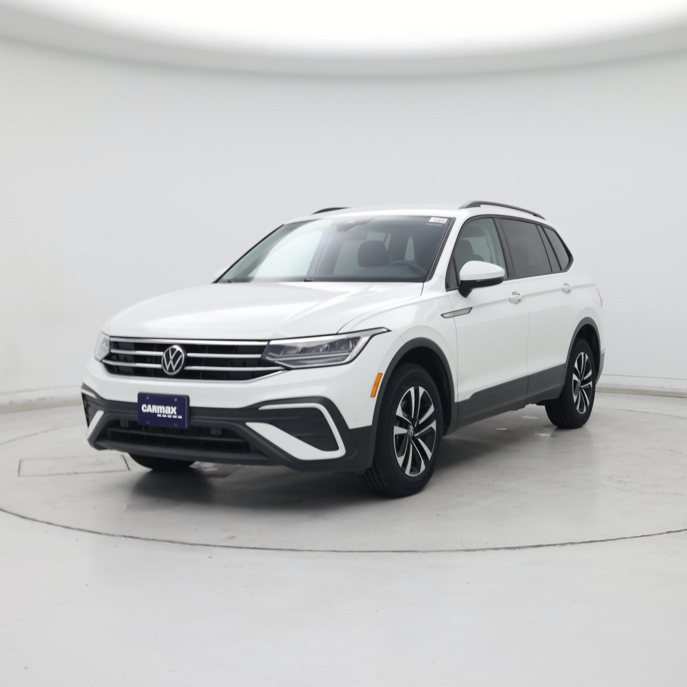 Thumbnail: 2022 Volkswagen Tiguan - 4