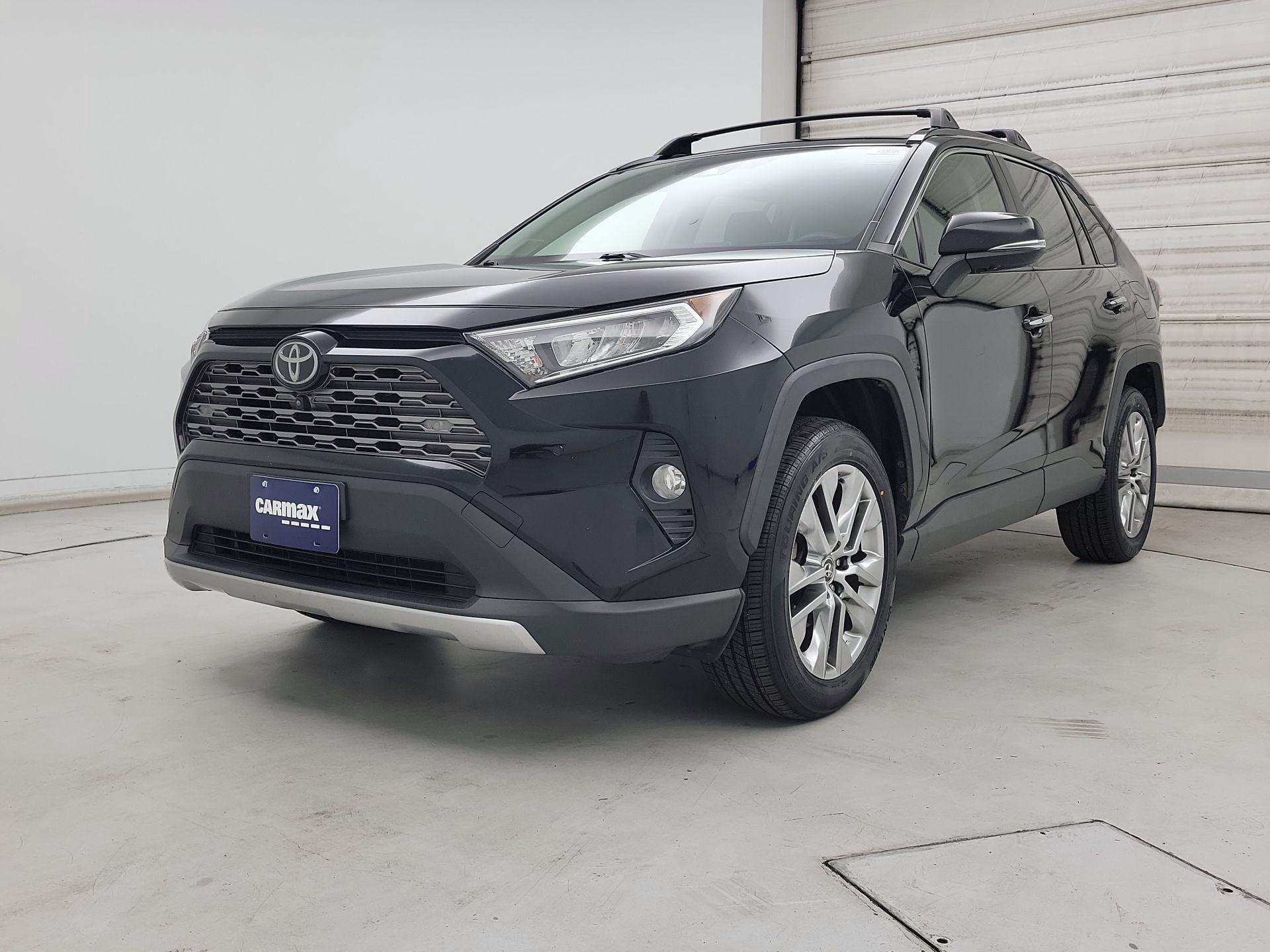 Thumbnail: 2019 Toyota RAV4 - 3