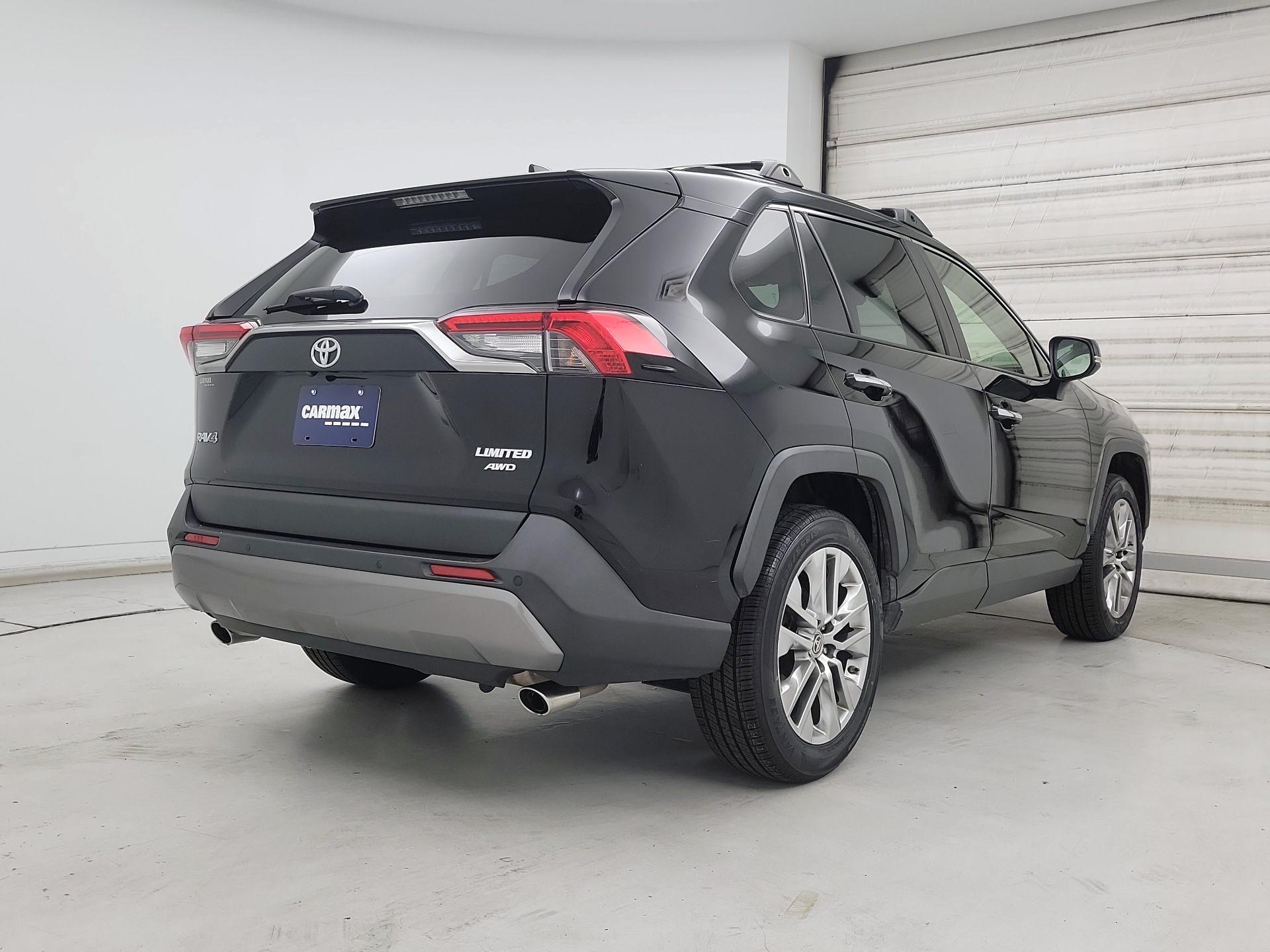 Thumbnail: 2019 Toyota RAV4 - 5