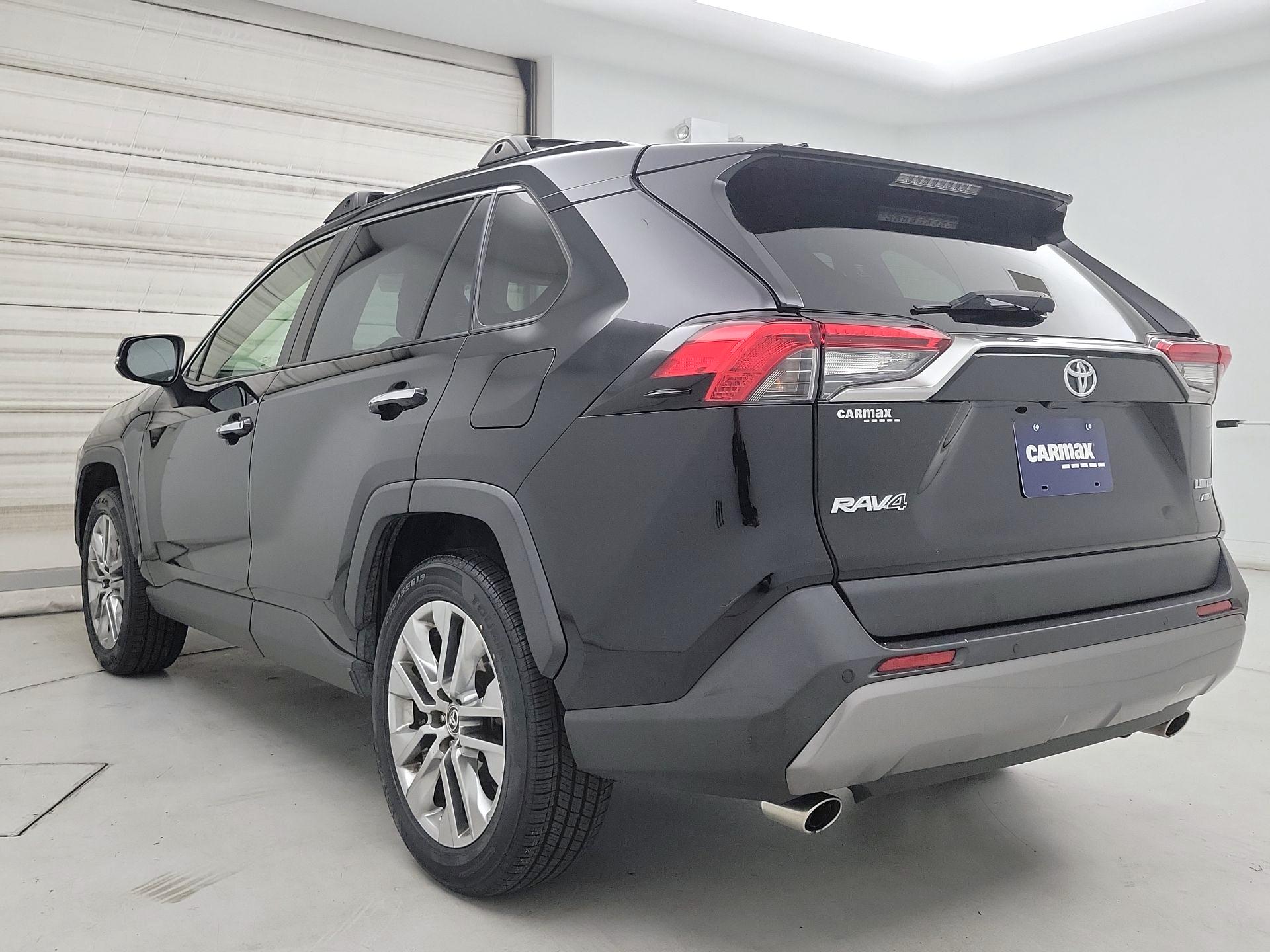 Thumbnail: 2019 Toyota RAV4 - 7