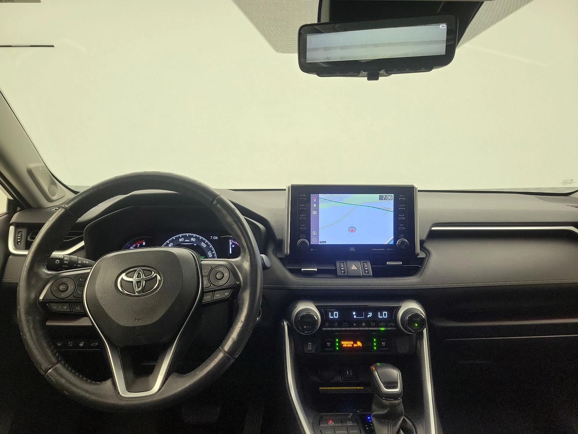 Thumbnail: 2019 Toyota RAV4 - 8