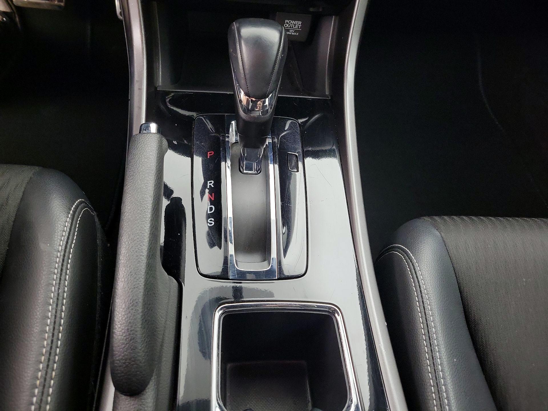 Thumbnail: 2016 Honda Accord - 17
