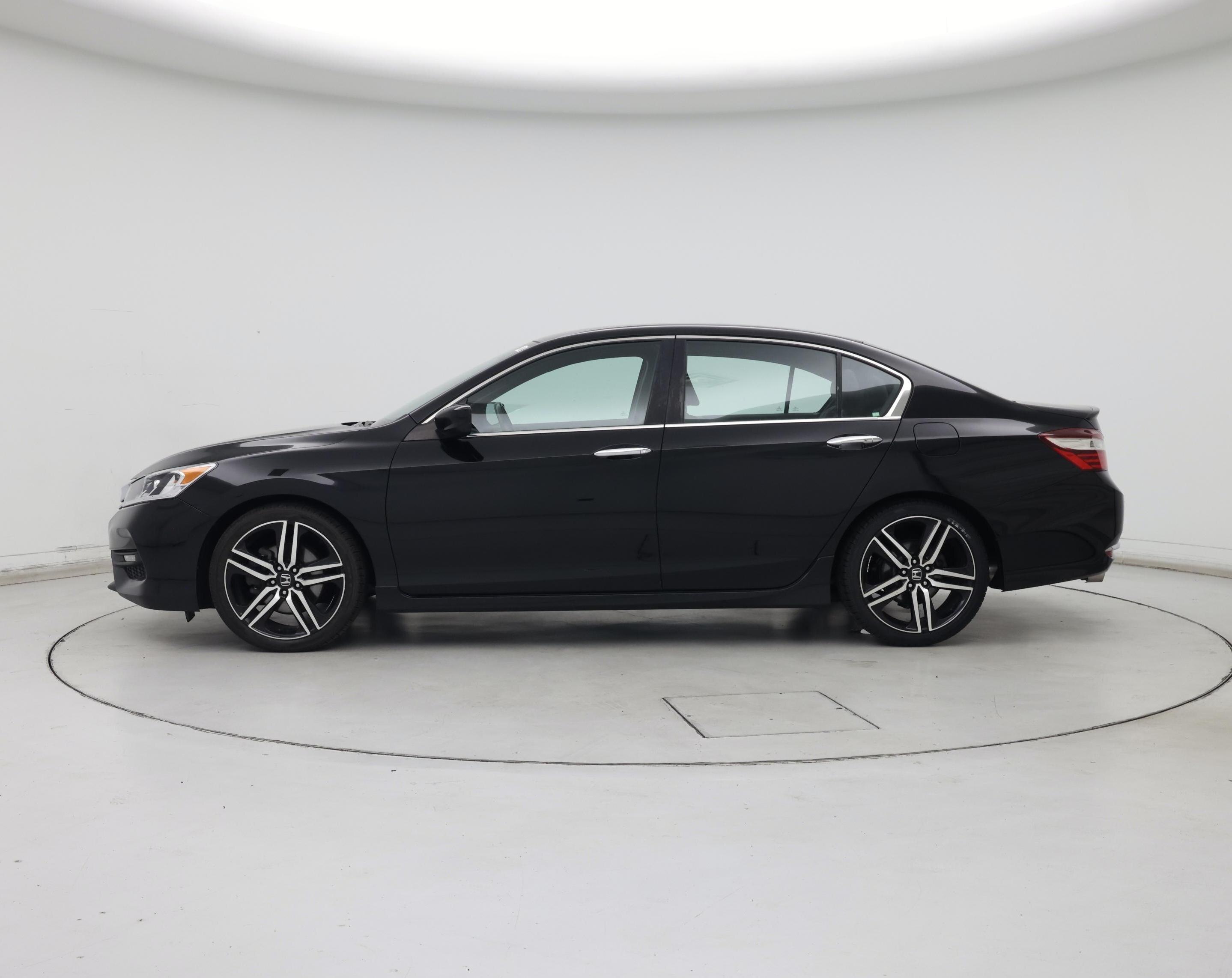 Thumbnail: 2016 Honda Accord - 3