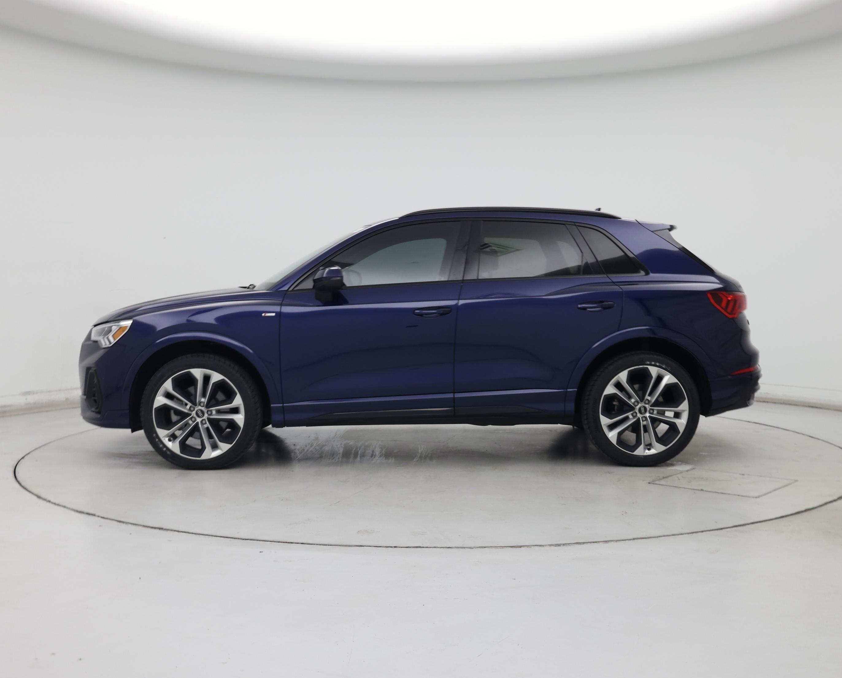 Thumbnail: 2022 Audi Q3 - 3