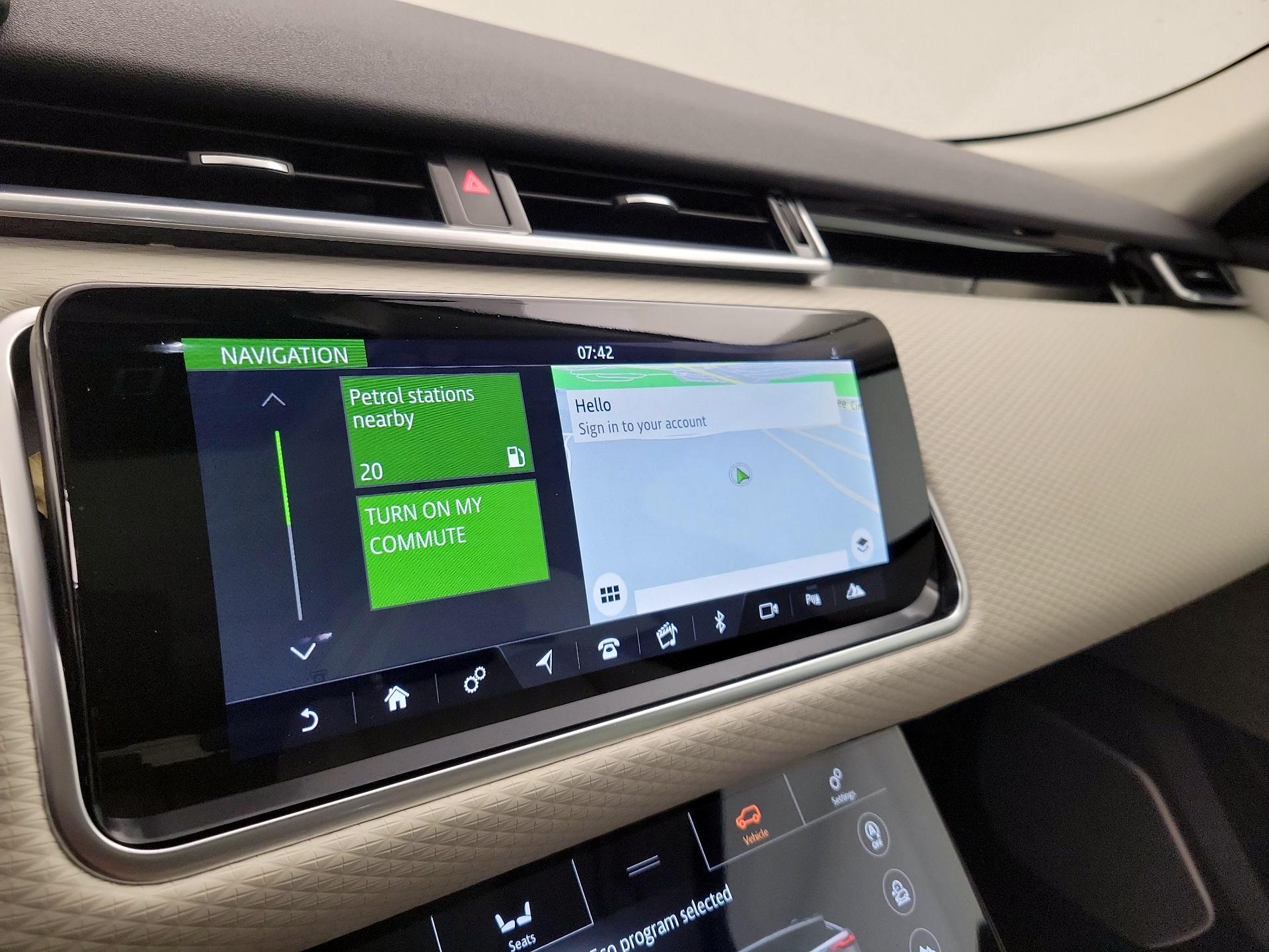 Thumbnail: 2018 Land Rover Range Rover Velar - 14