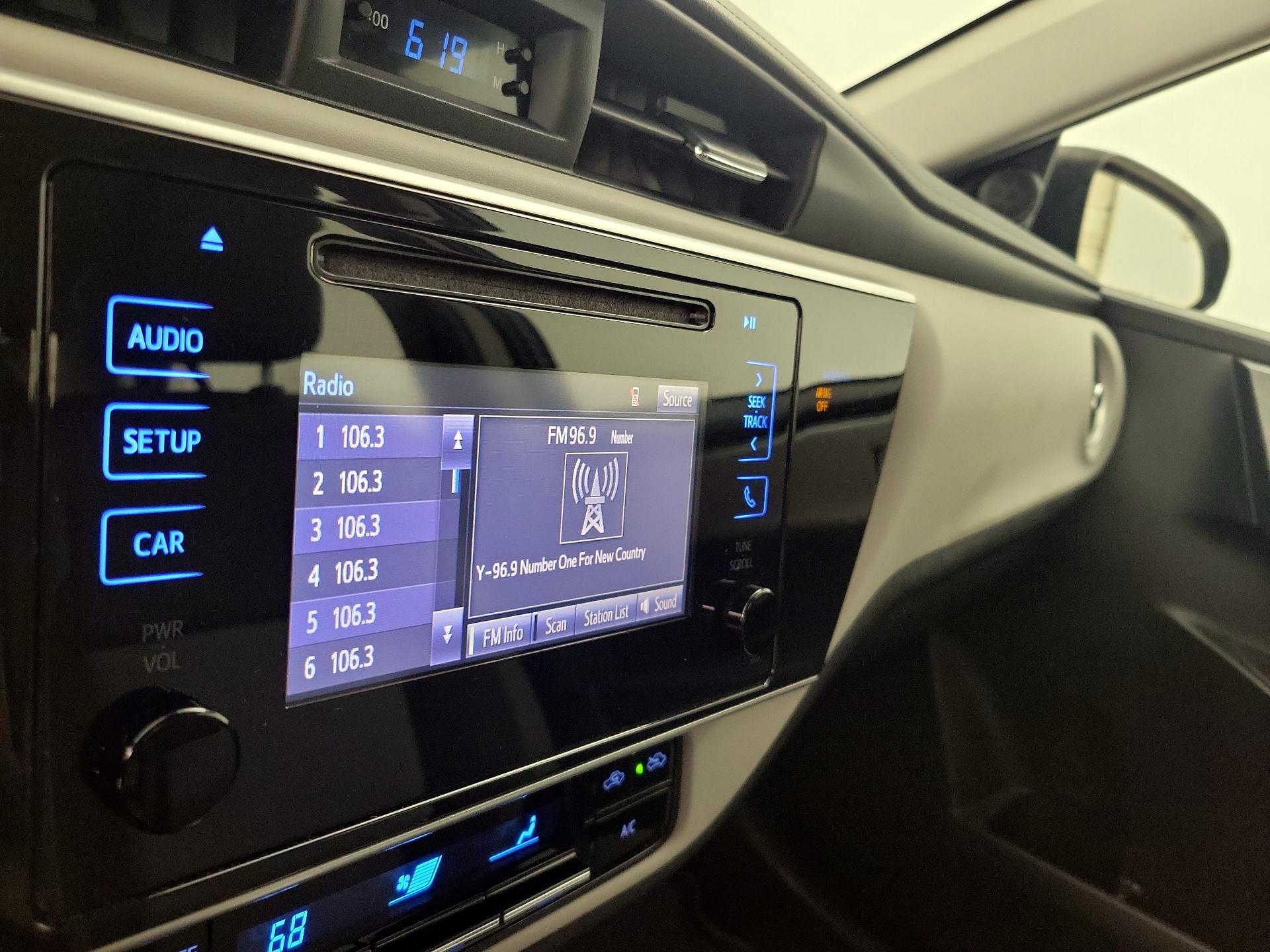 Thumbnail: 2018 Toyota Corolla - 15