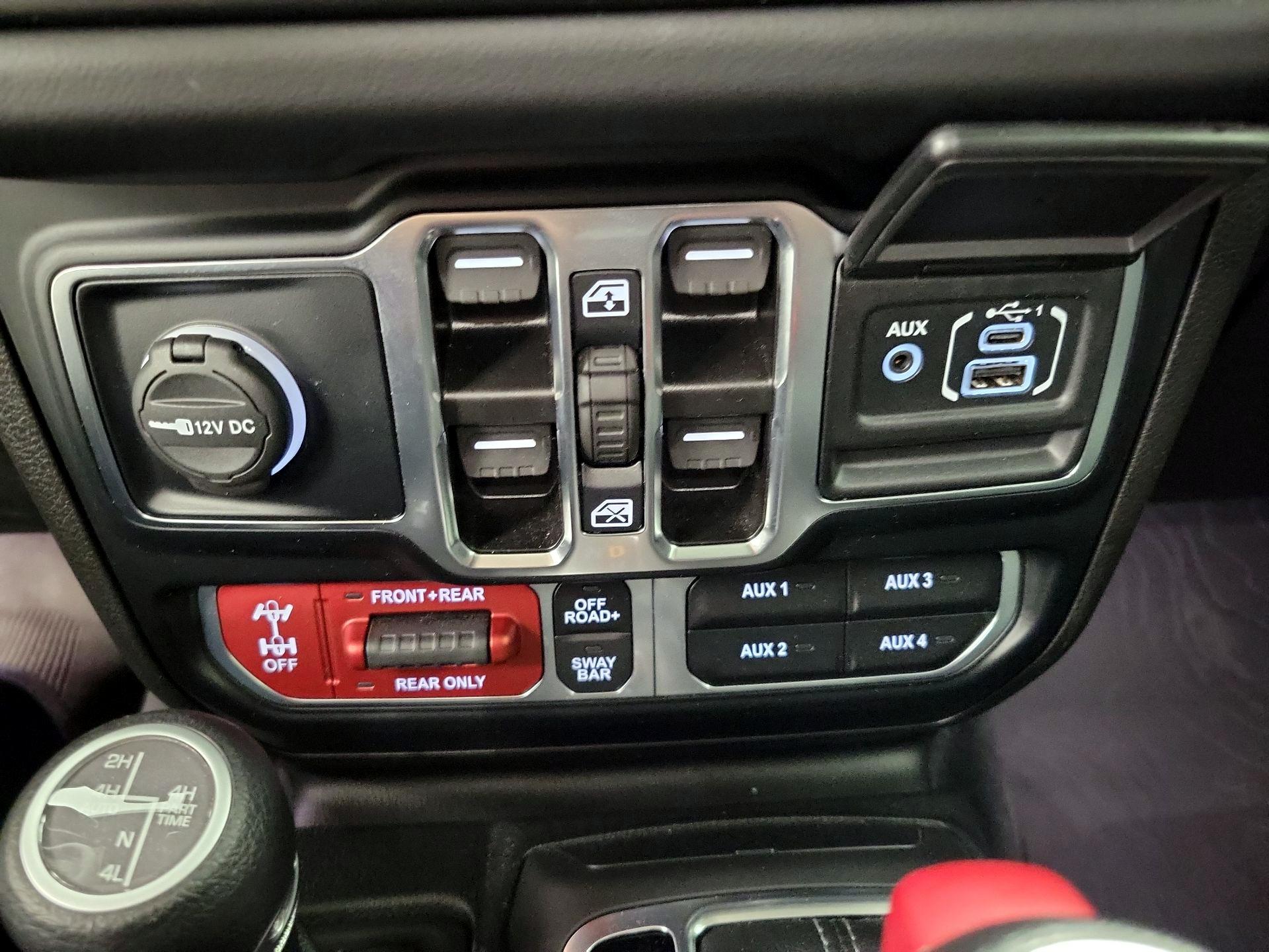 Thumbnail: 2024 Jeep Wrangler - 19