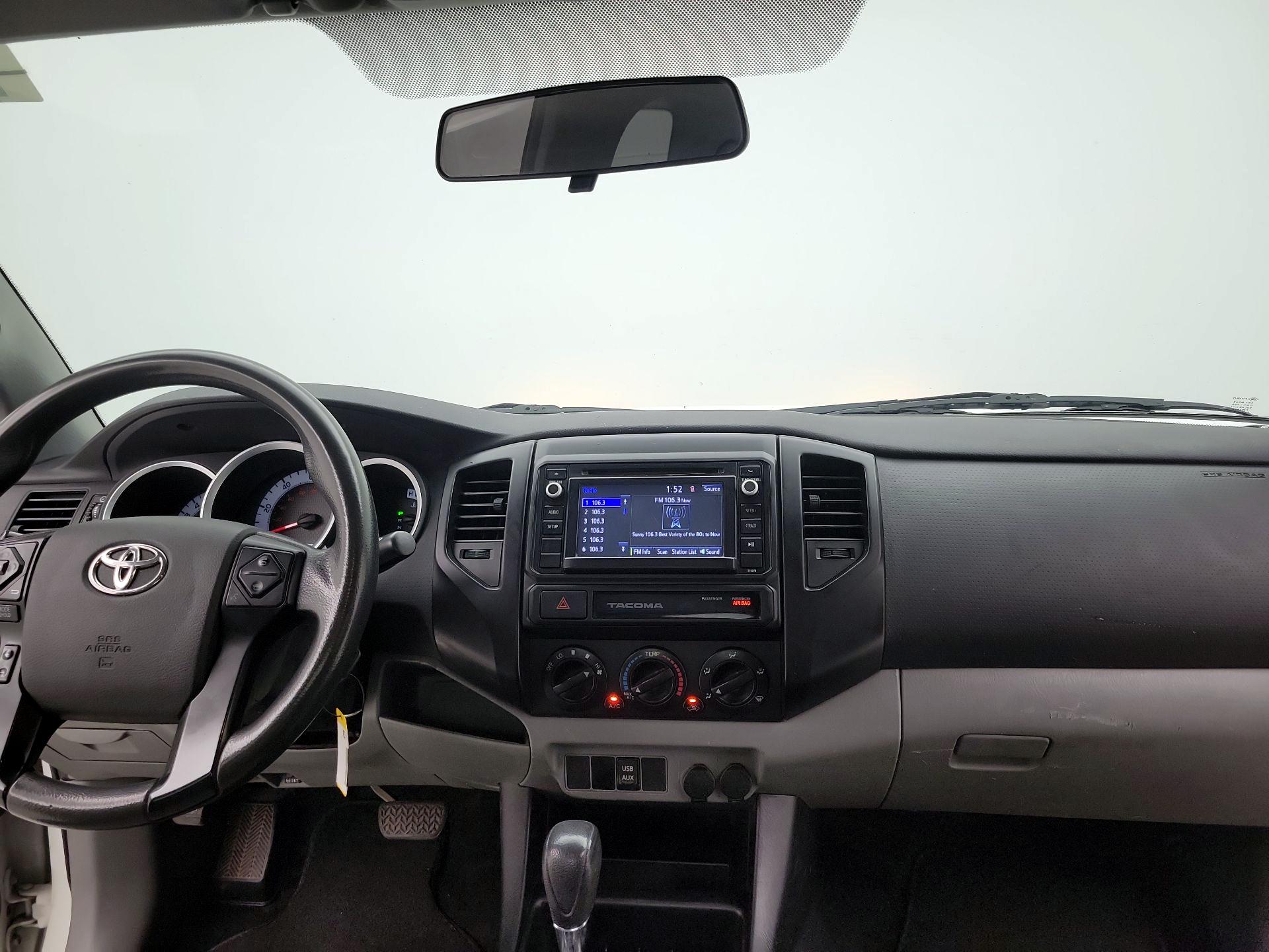 Thumbnail: 2015 Toyota Tacoma - 9