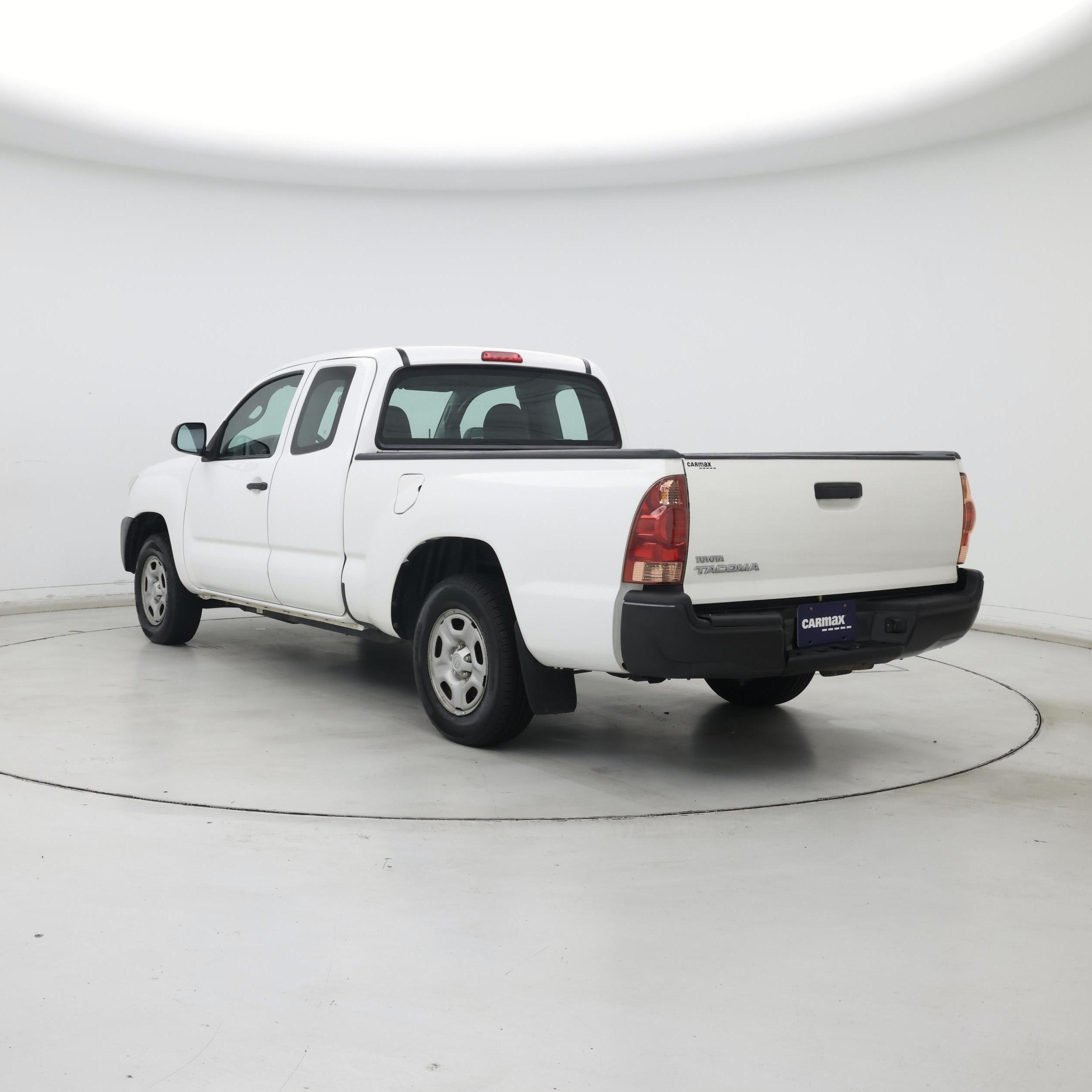 Thumbnail: 2015 Toyota Tacoma - 2