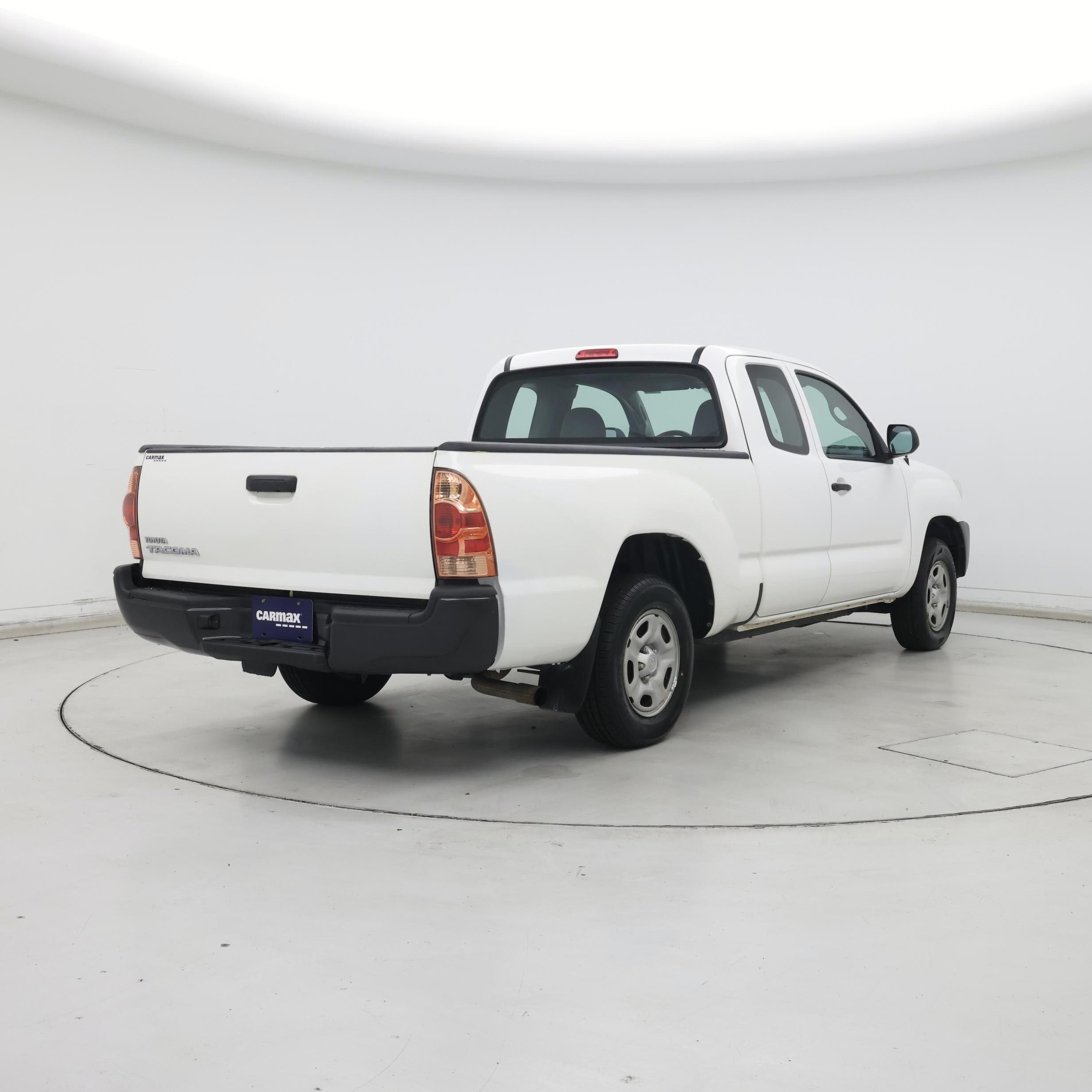Thumbnail: 2015 Toyota Tacoma - 8