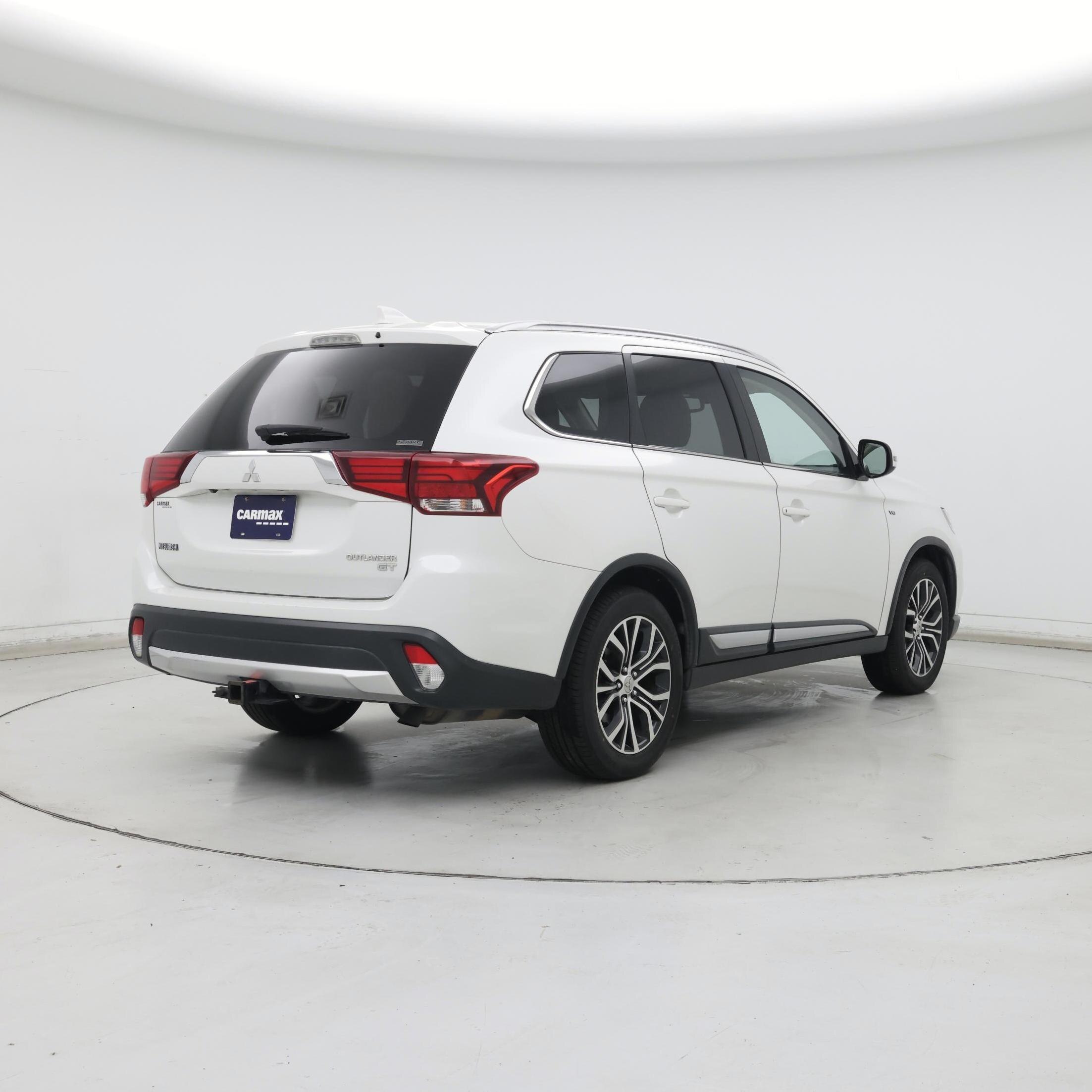 Thumbnail: 2017 Mitsubishi Outlander - 8