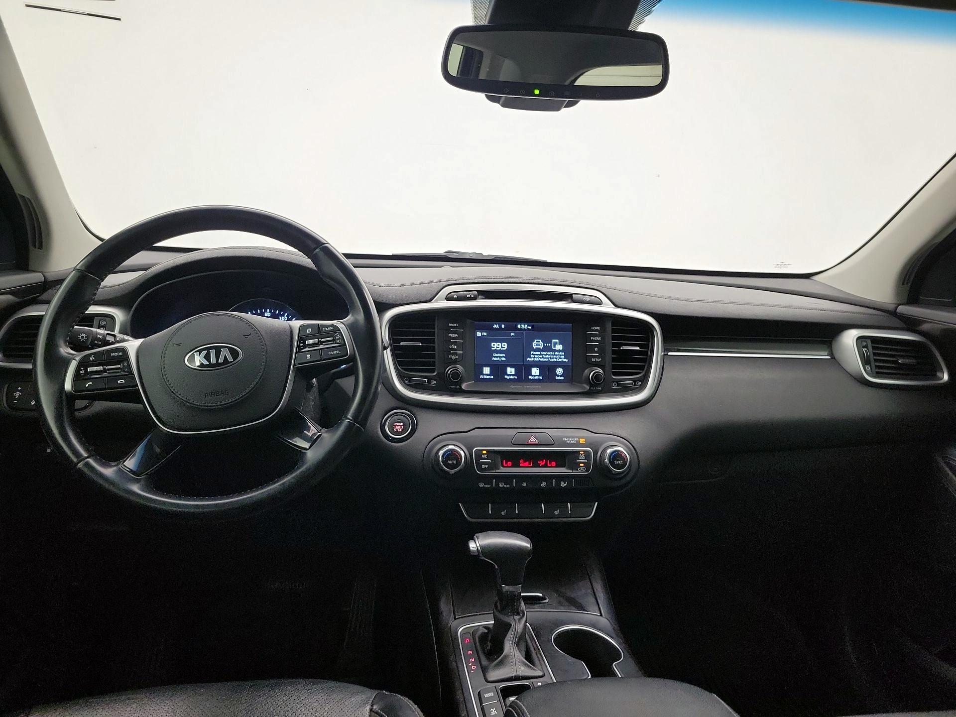 Thumbnail: 2019 Kia Sorento - 8
