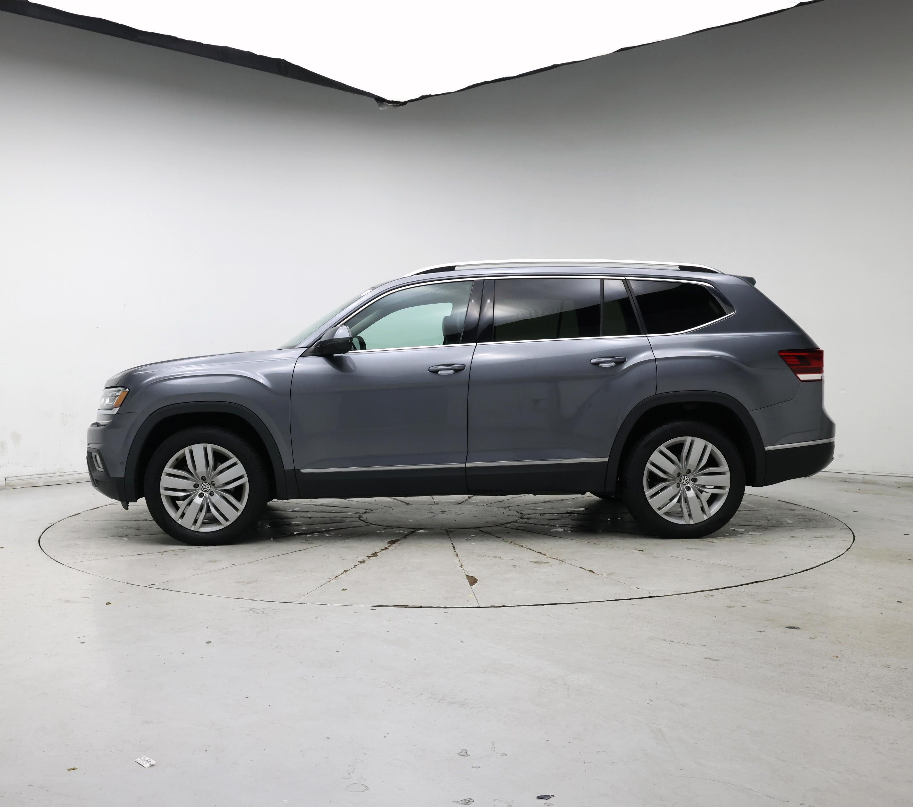 Thumbnail: 2018 Volkswagen Atlas - 3