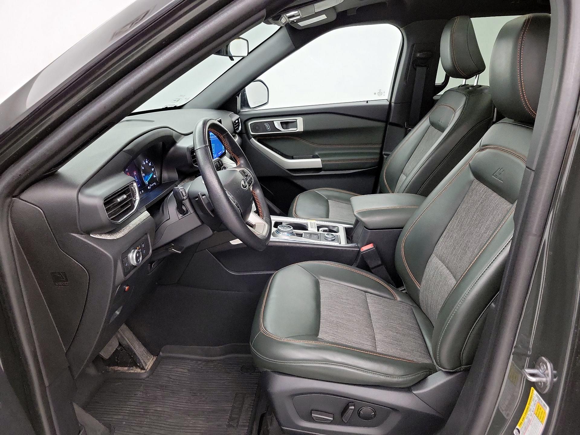 Thumbnail: 2022 Ford Explorer - 9