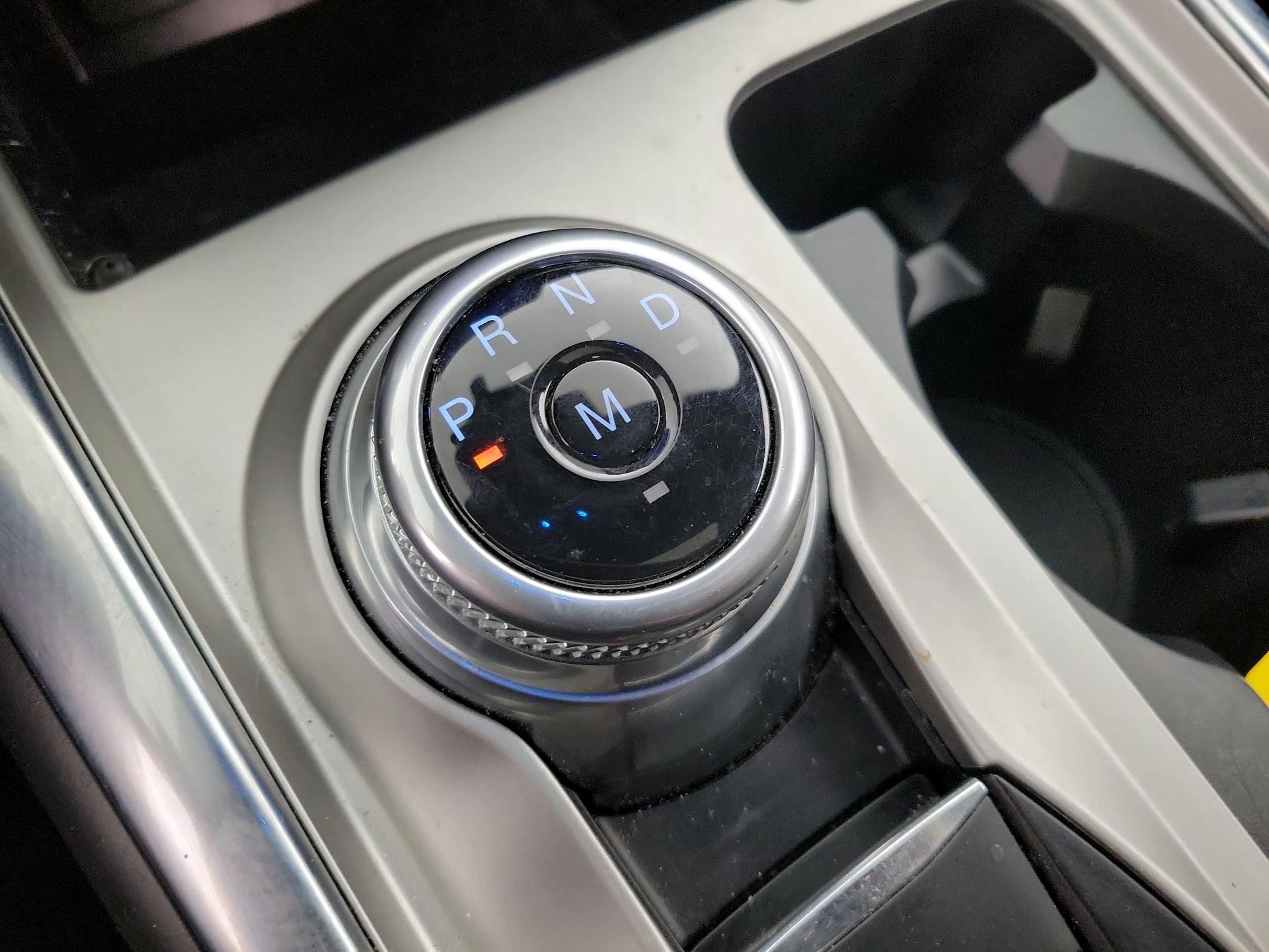 Thumbnail: 2022 Ford Explorer - 16