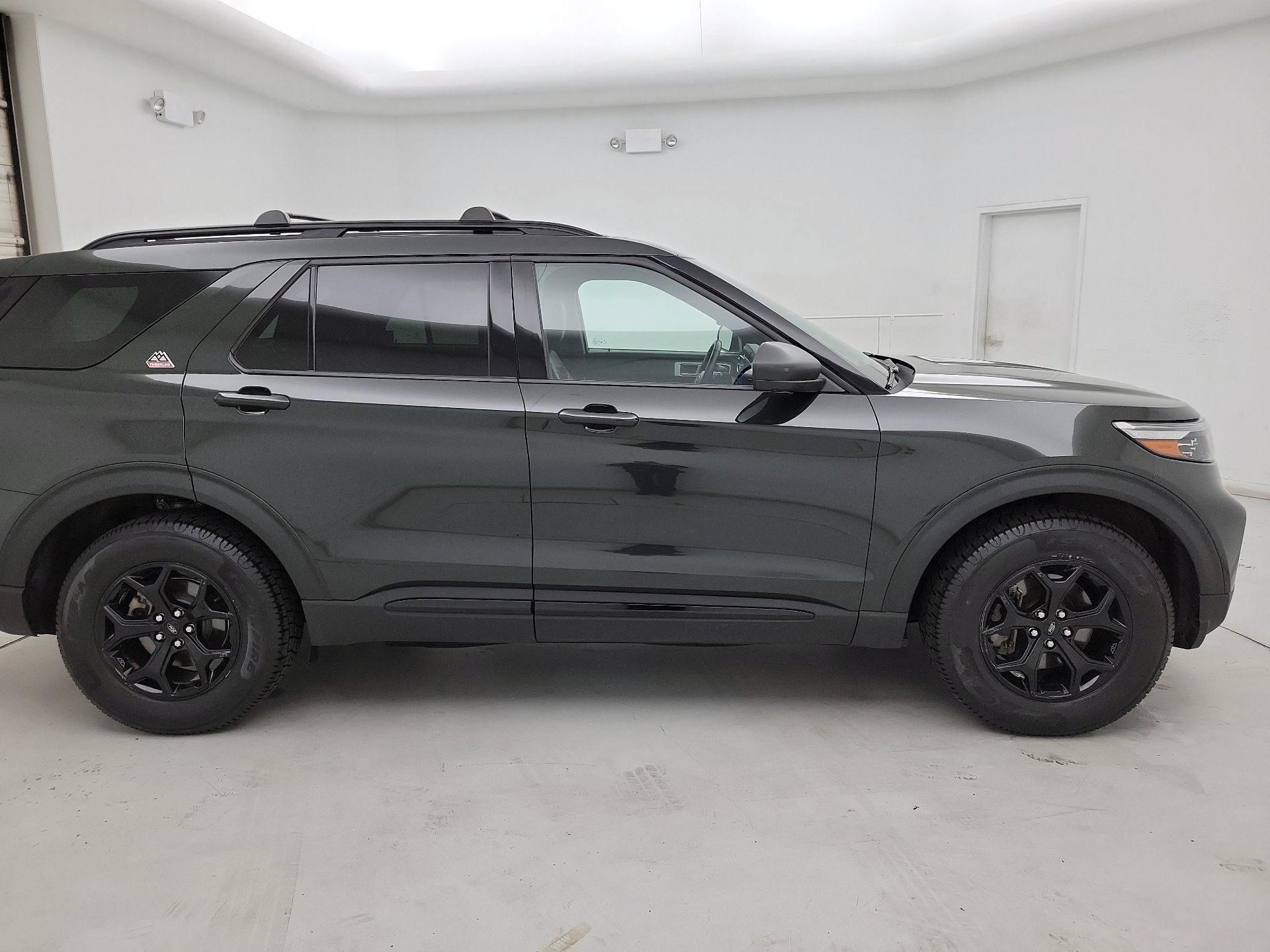 Thumbnail: 2022 Ford Explorer - 4