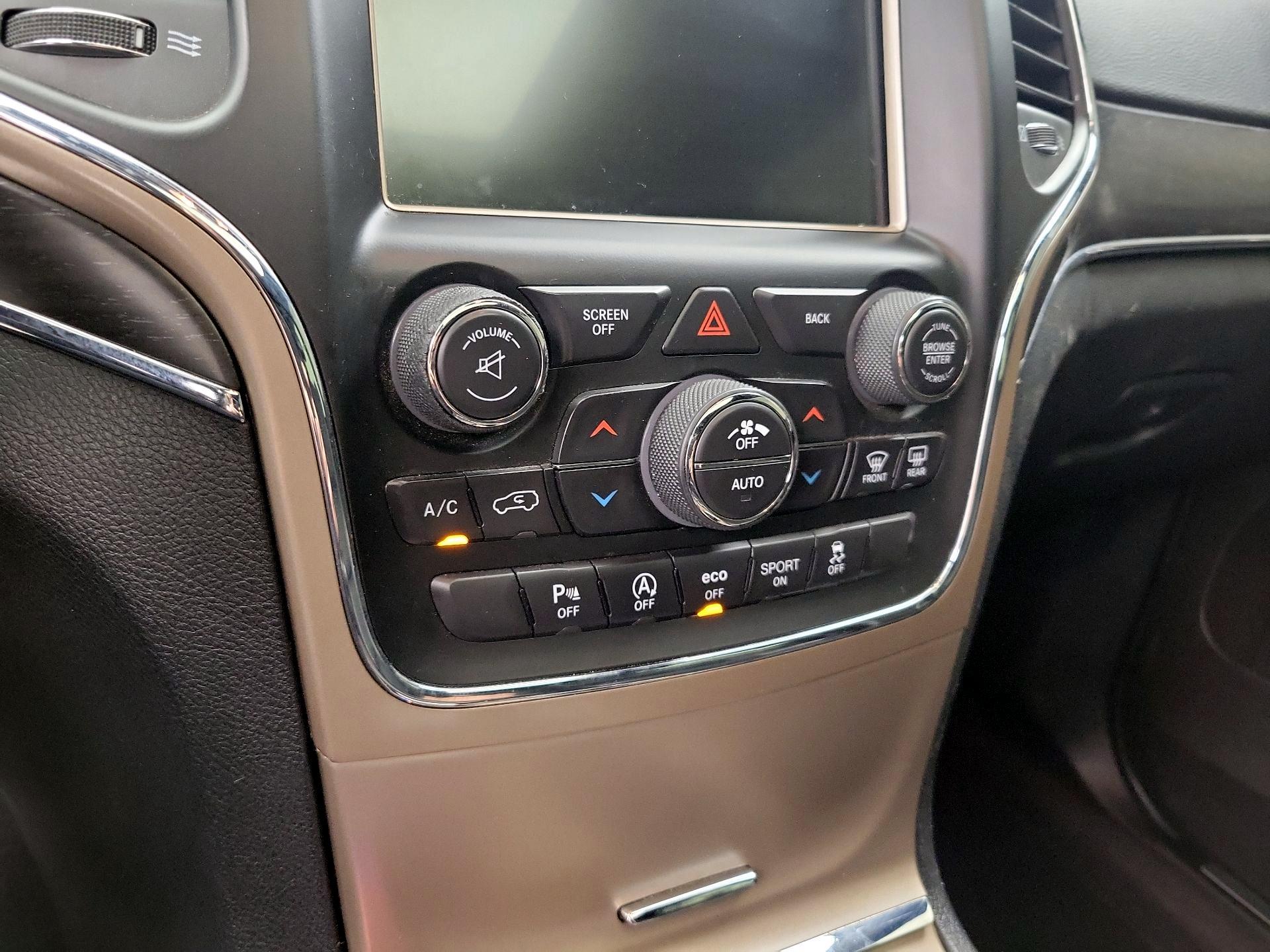Thumbnail: 2017 Jeep Grand Cherokee - 14
