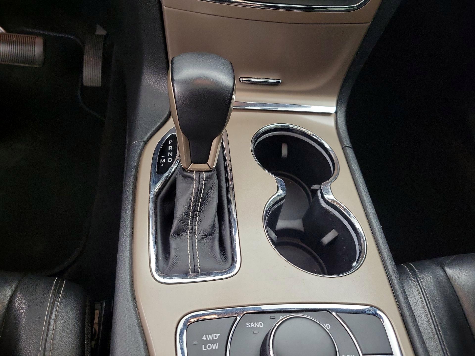 Thumbnail: 2017 Jeep Grand Cherokee - 15
