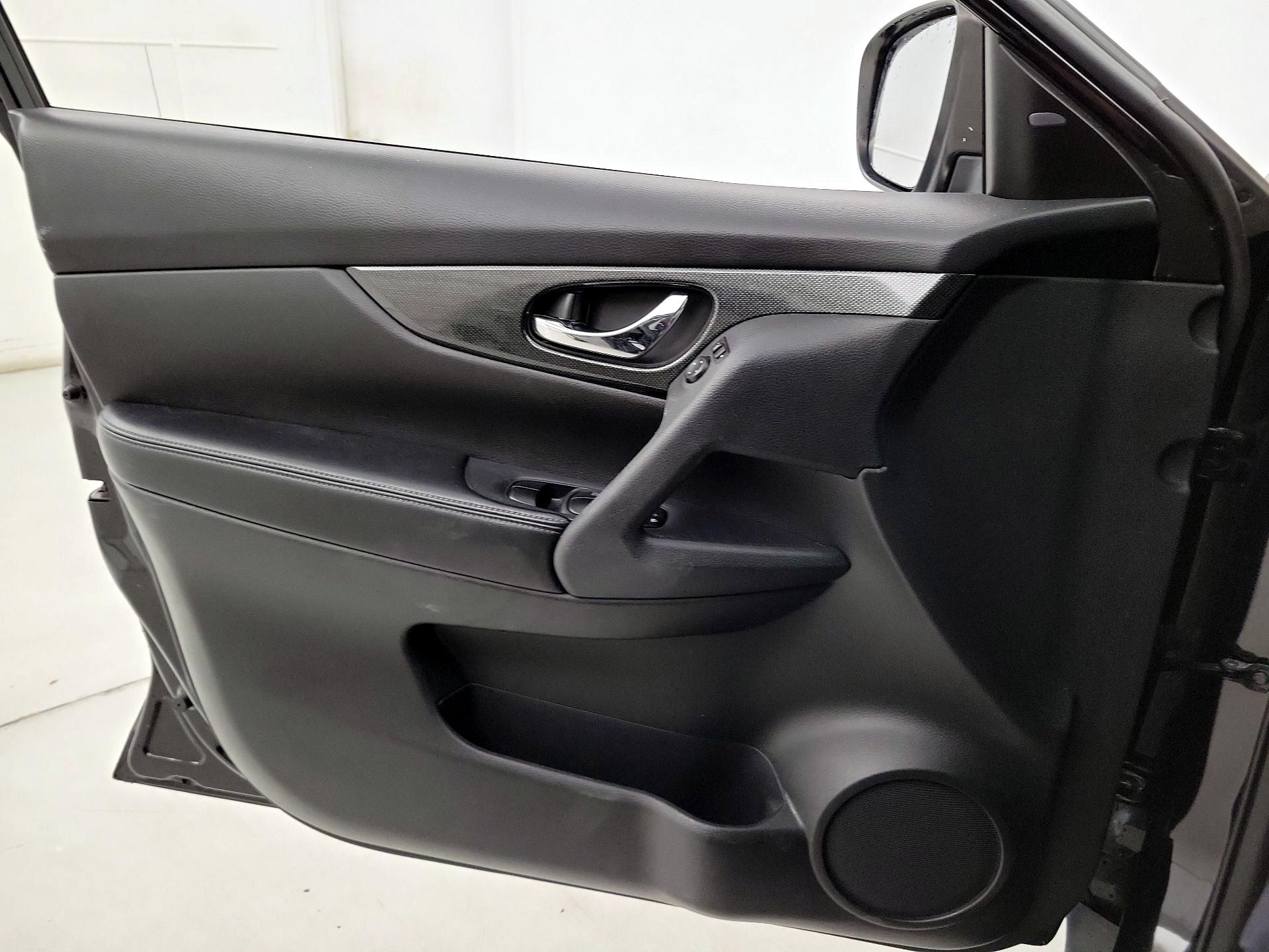 Thumbnail: 2014 Nissan Rogue - 10