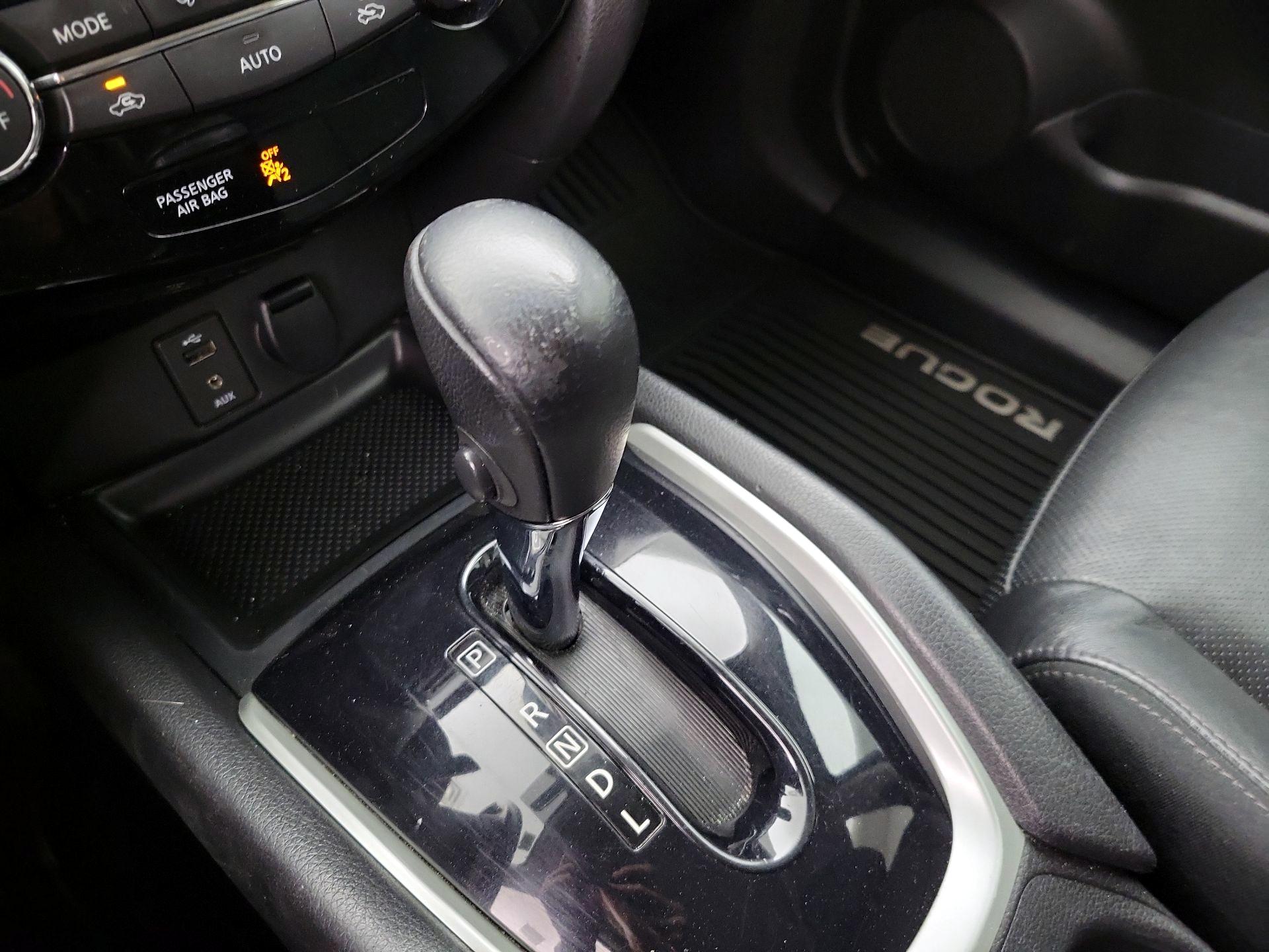 Thumbnail: 2014 Nissan Rogue - 16