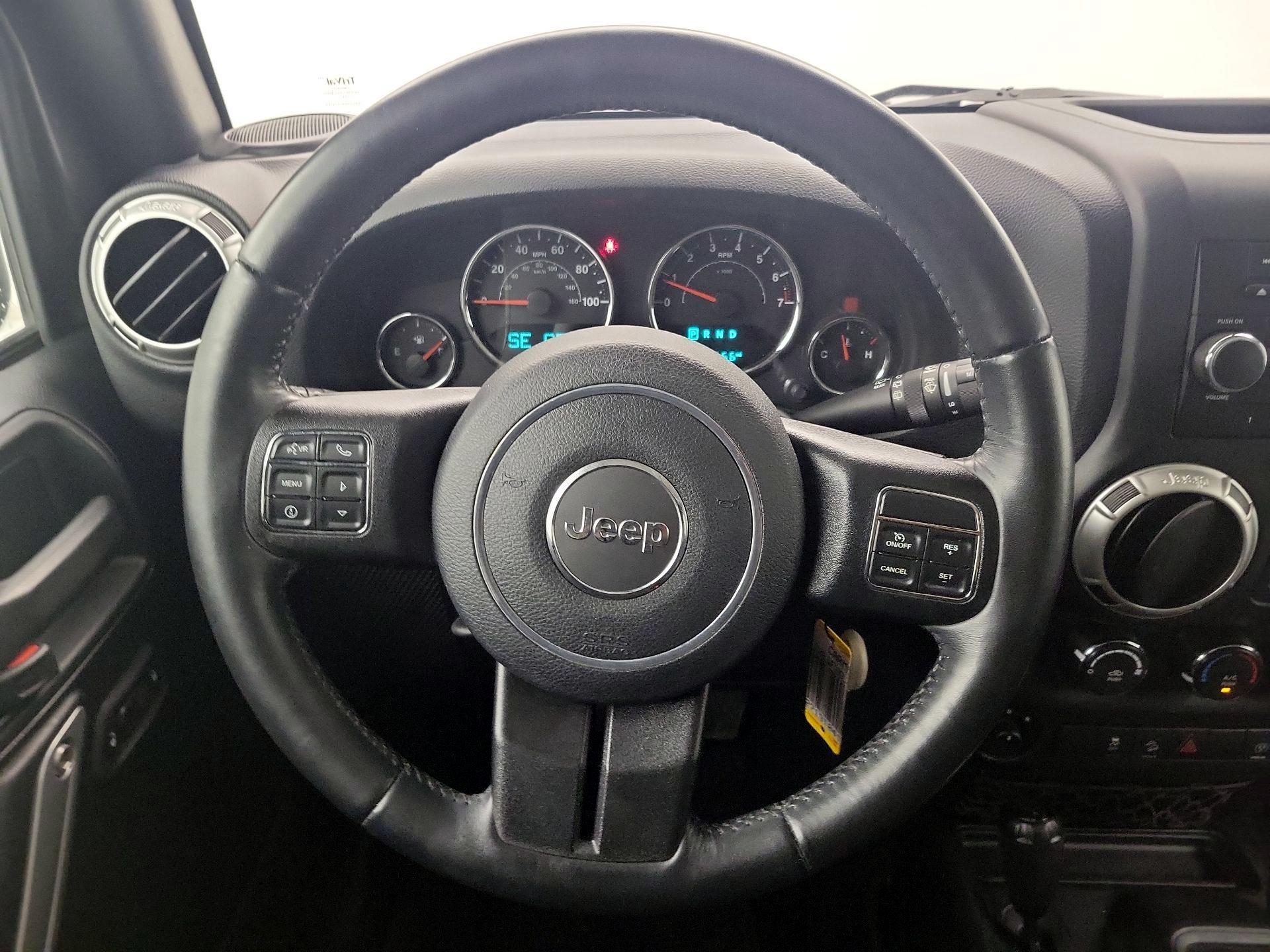 Thumbnail: 2016 Jeep Wrangler - 10