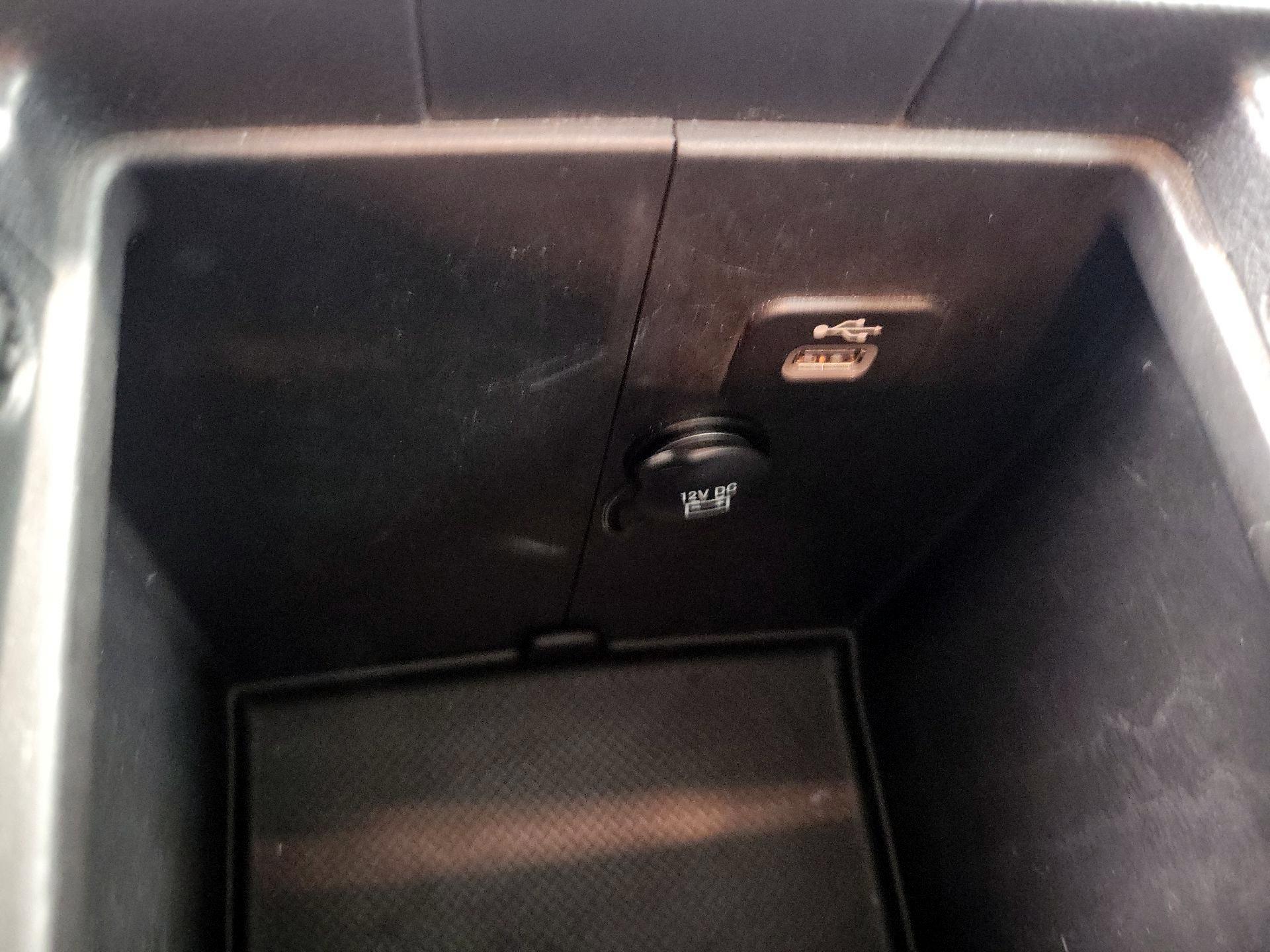 Thumbnail: 2016 Jeep Wrangler - 17