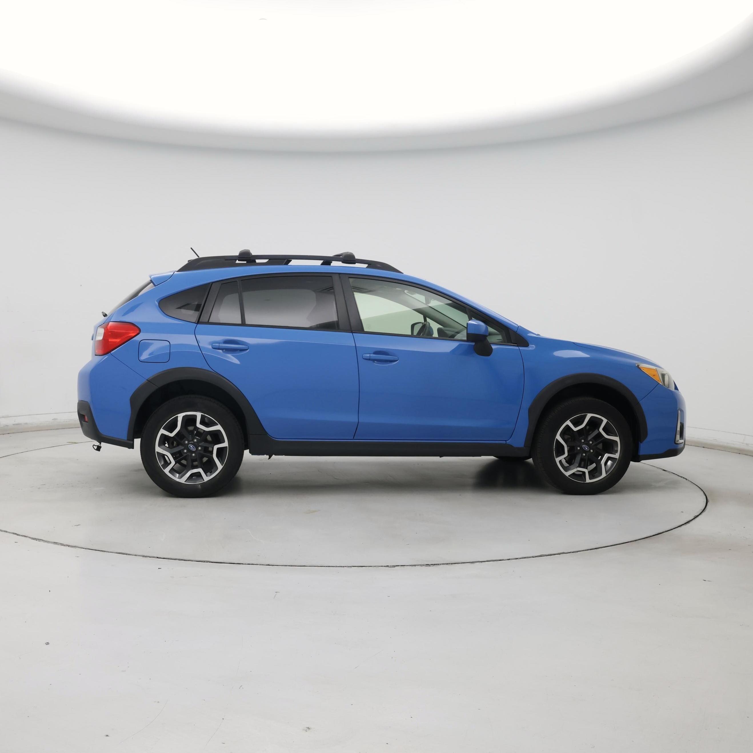 Thumbnail: 2017 Subaru Crosstrek - 7