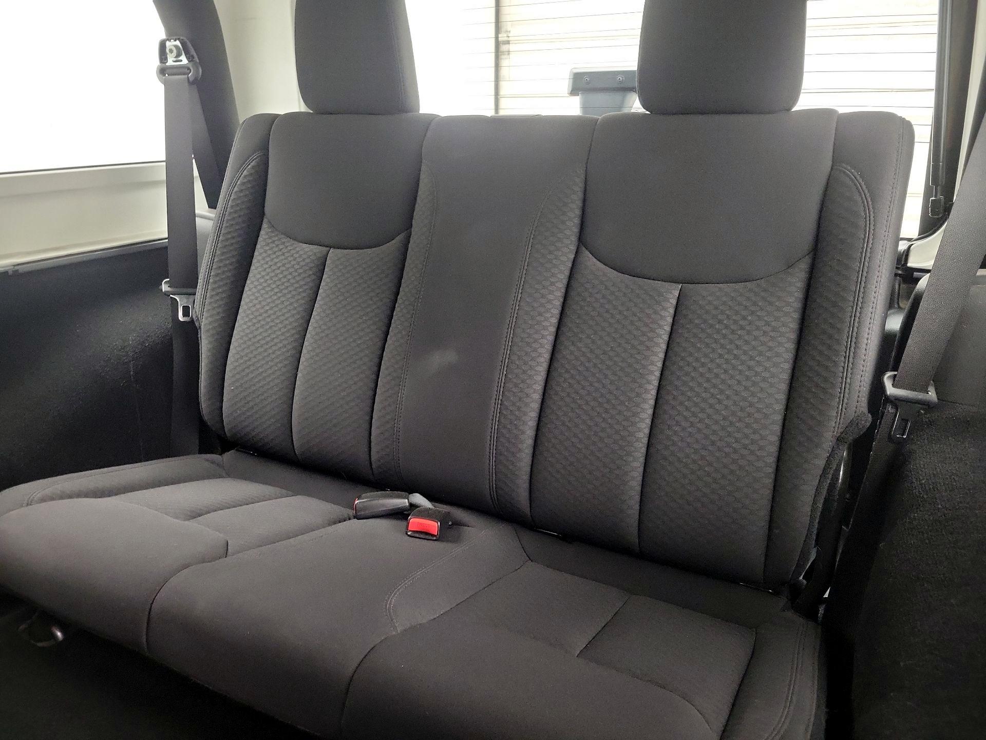 Thumbnail: 2013 Jeep Wrangler - 14