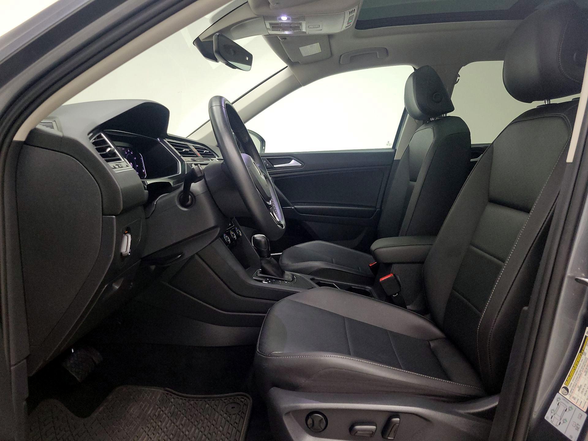 Thumbnail: 2020 Volkswagen Tiguan - 11
