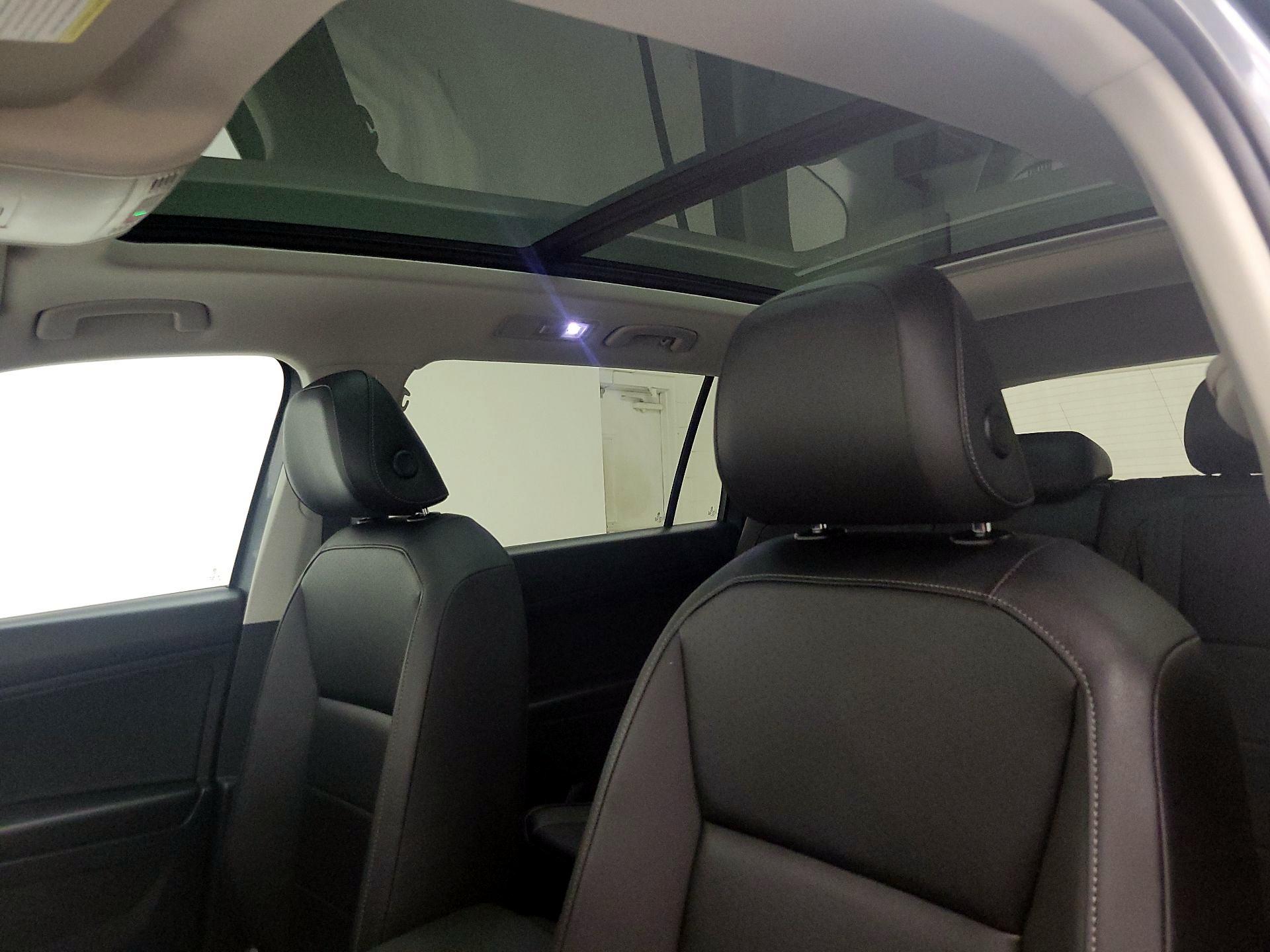 Thumbnail: 2020 Volkswagen Tiguan - 20