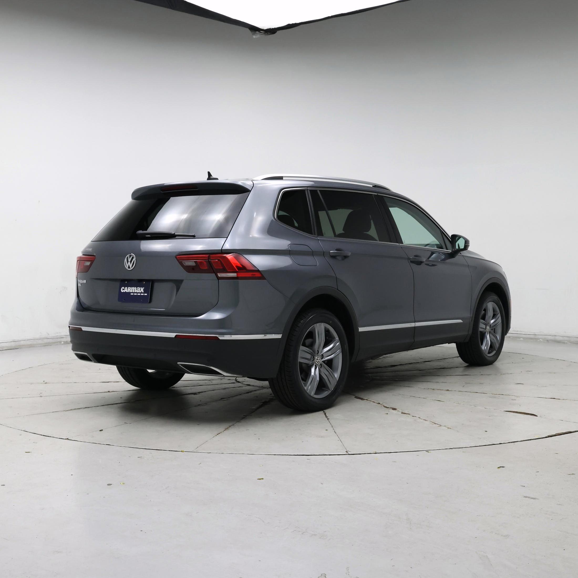 Thumbnail: 2020 Volkswagen Tiguan - 8
