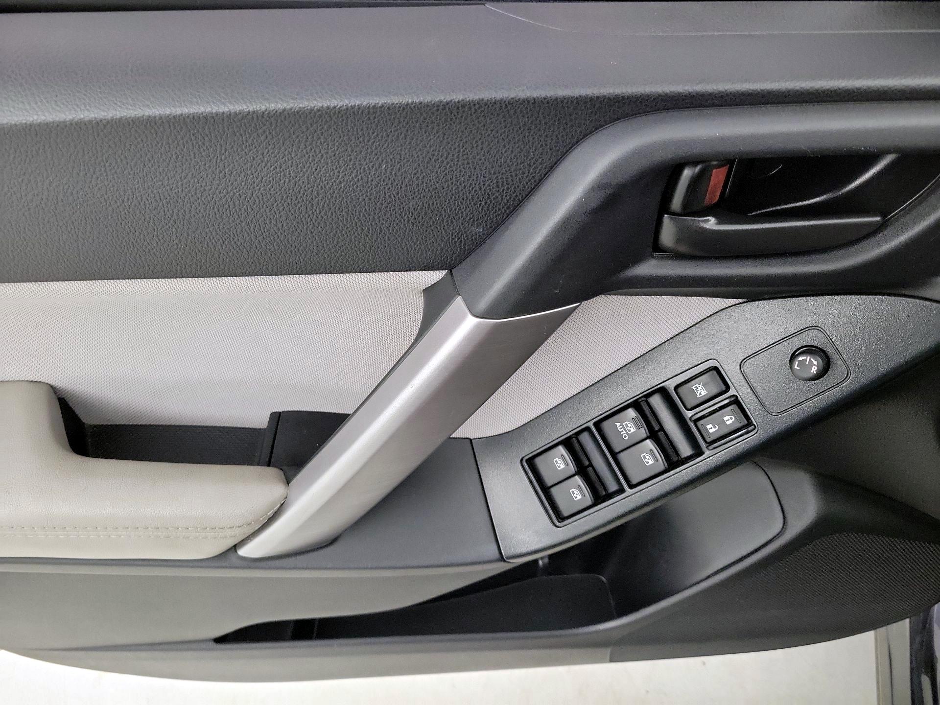 Thumbnail: 2016 Subaru Forester - 12