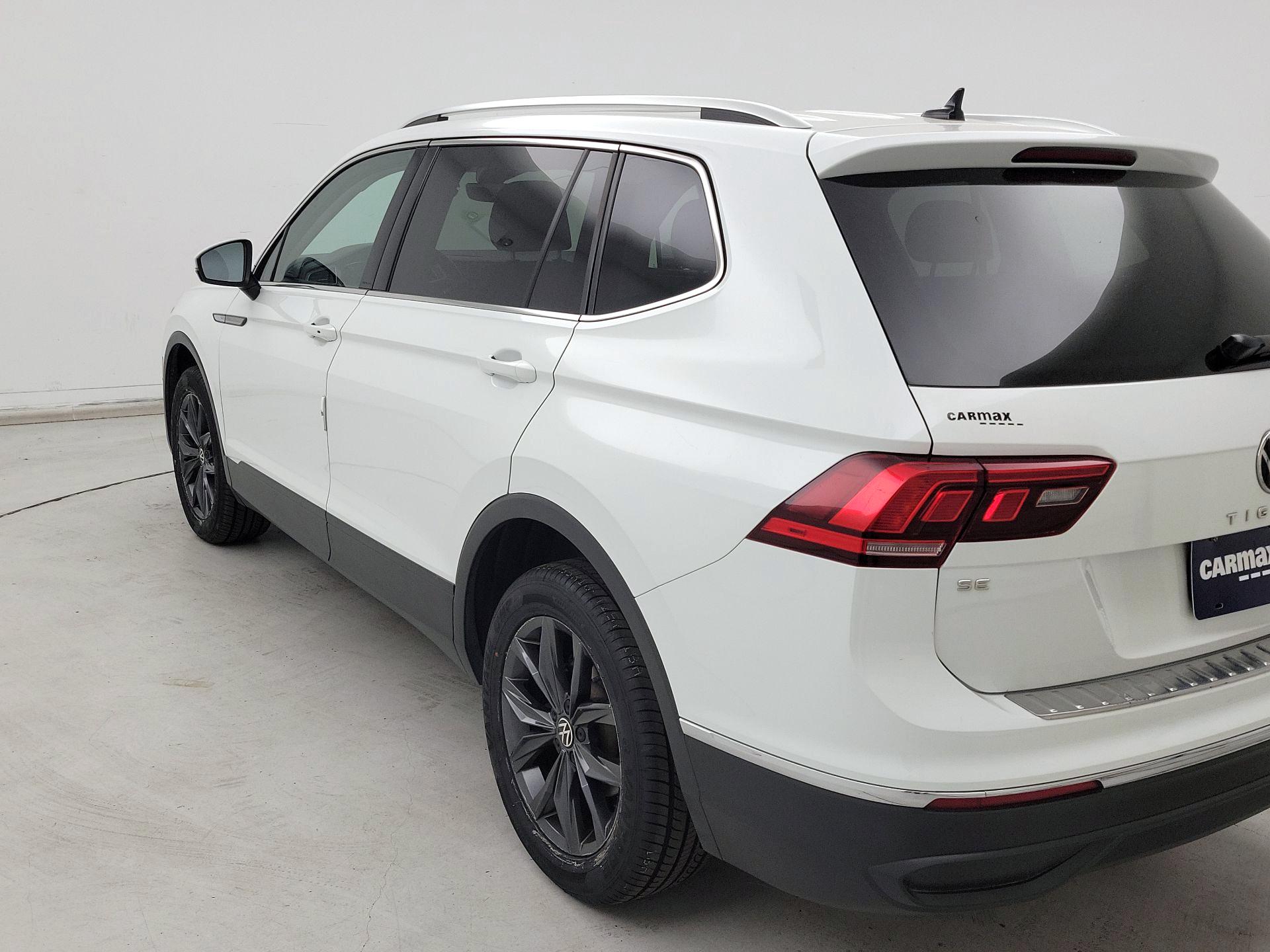 Thumbnail: 2022 Volkswagen Tiguan - 7