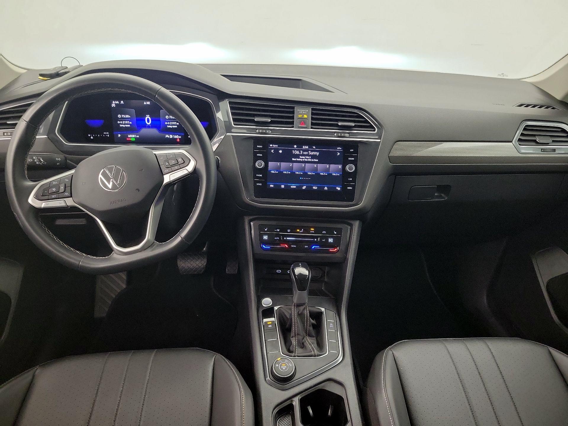Thumbnail: 2022 Volkswagen Tiguan - 8